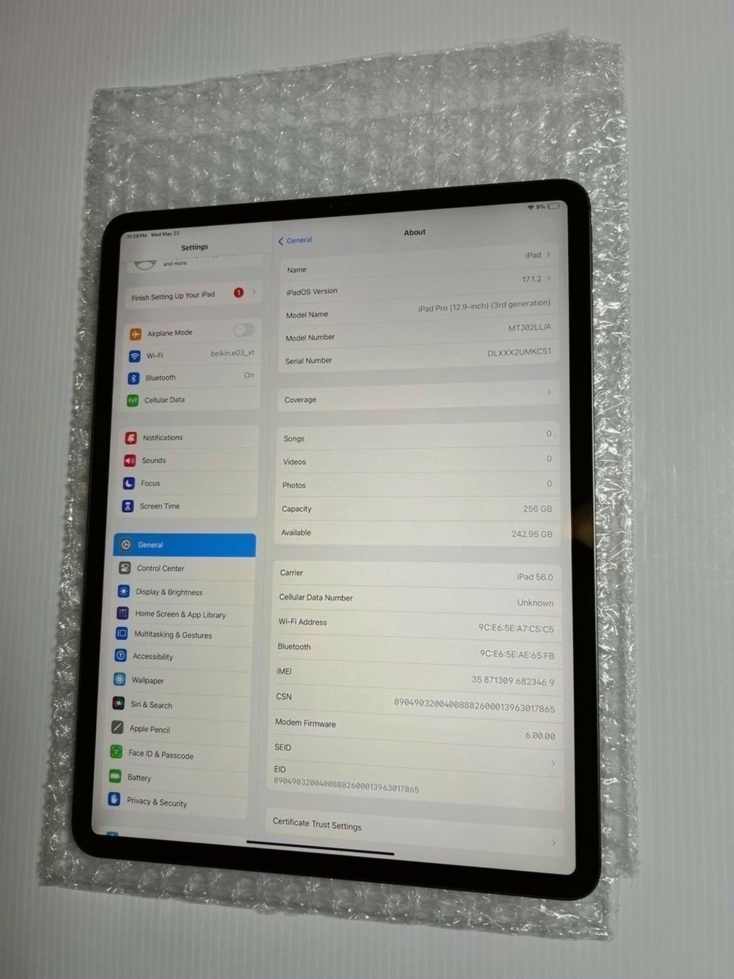 Apple iPad Pro 12.9 in. 3rd Gen 256GB Unlocked Used image 4