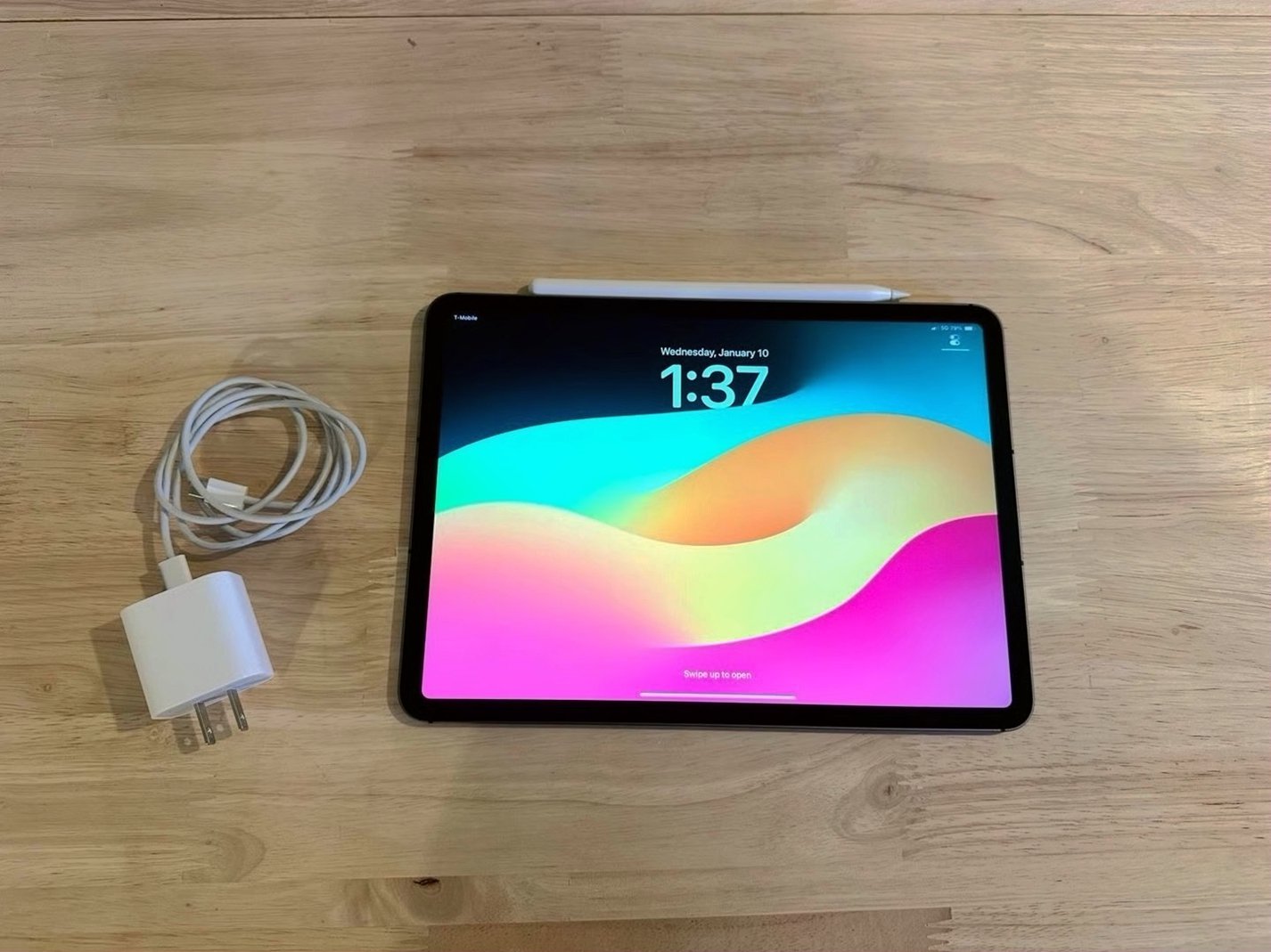 Apple iPad Pro 3rd Gen 128GB Space Gray Unlocked - Used image 2