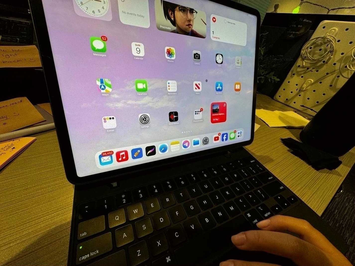Apple iPad Pro 6th Generation 128GB Silver Unlocked - Used image 2
