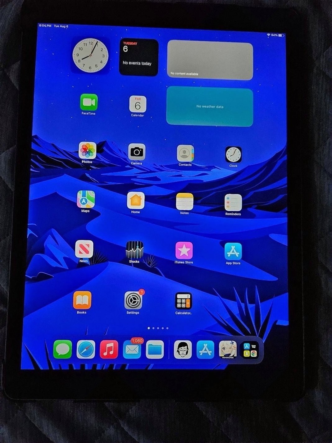 Apple iPad Pro 12.9 Inch 2nd Gen 256GB Space Gray Unlocked - Used image 2