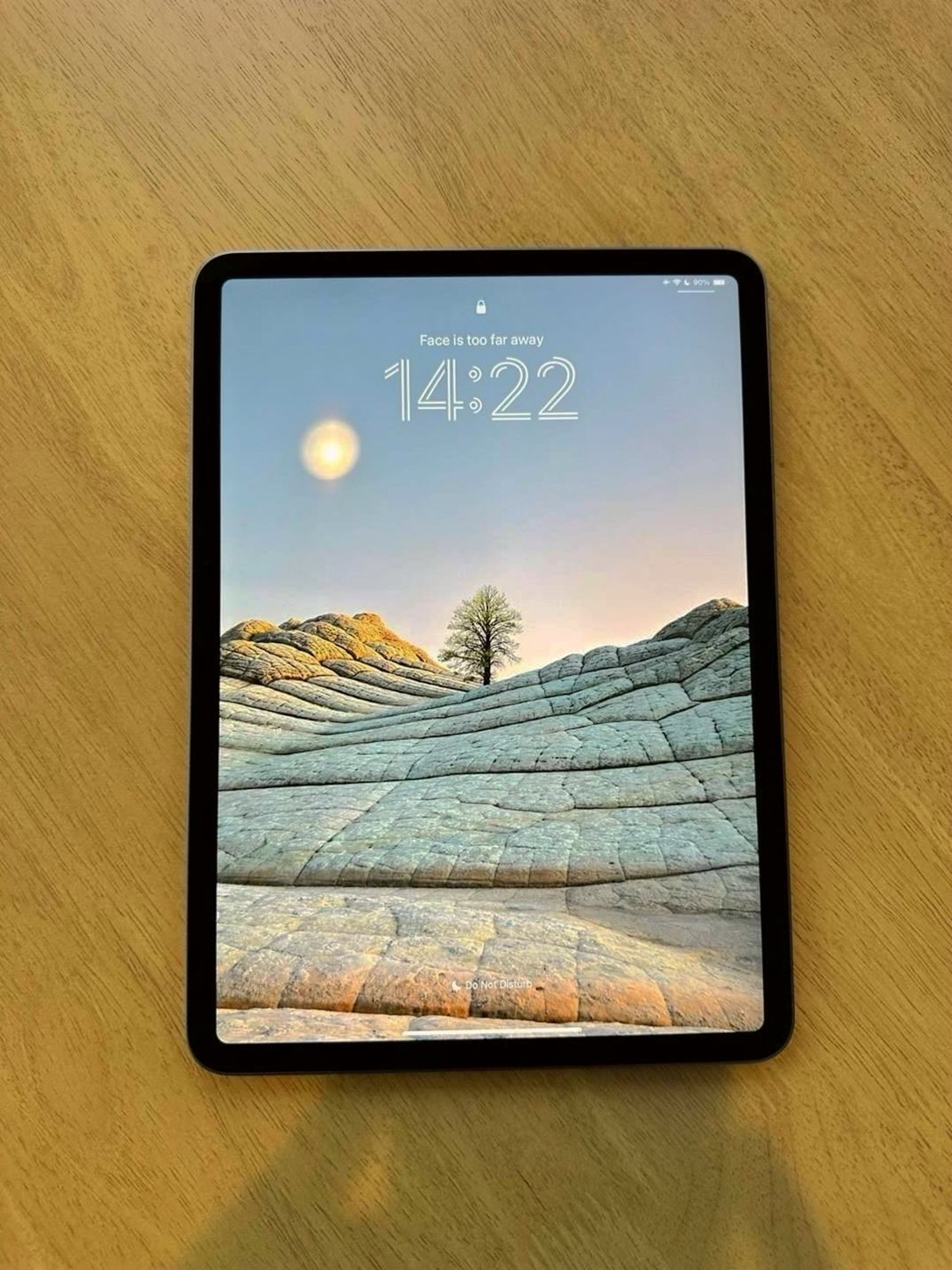 Apple iPad Pro 11 inch 128GB Space Grey Unlocked - Used image 2