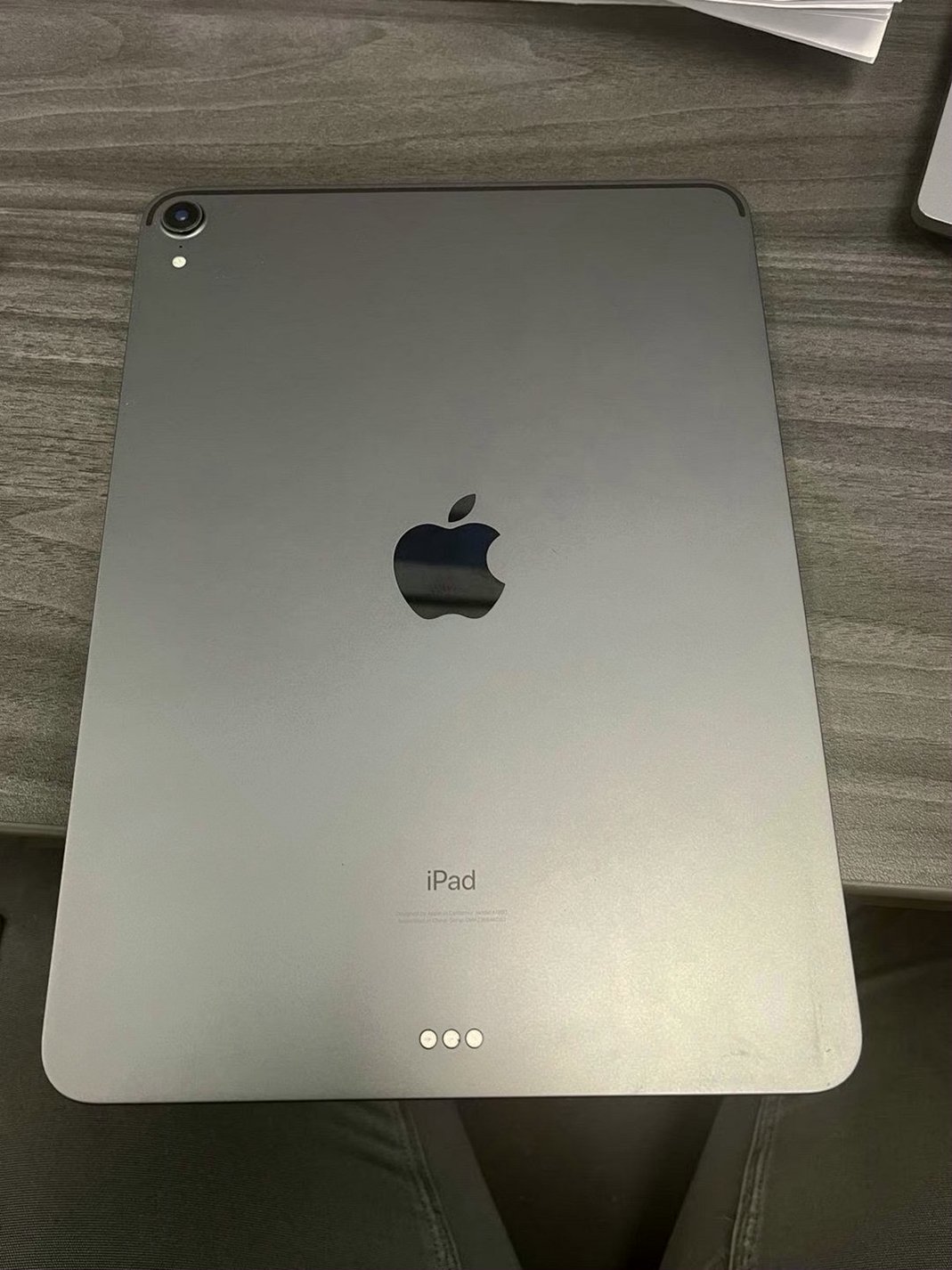 Apple iPad Pro 1st Generation 64GB Space Gray Unlocked - Used image 2