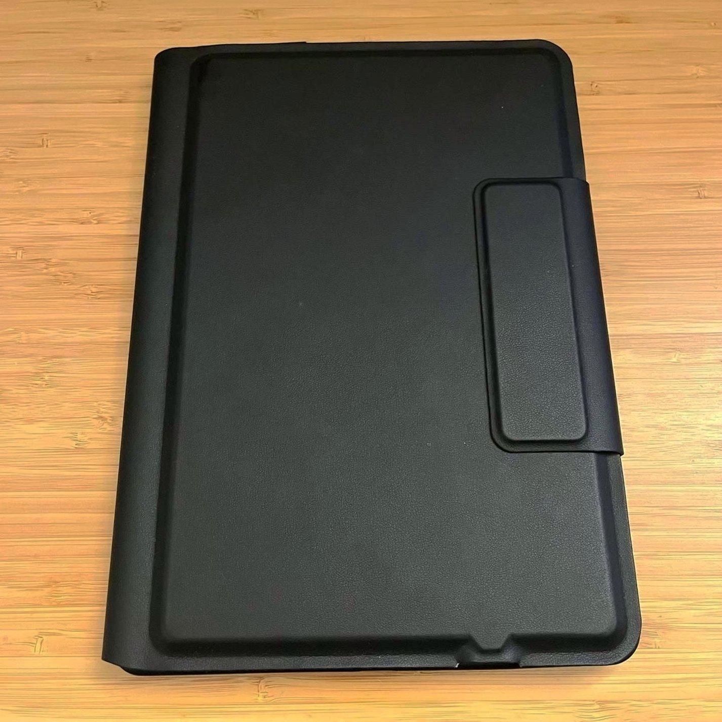 Apple iPad Pro 10.5" 256GB Space Gray Unlocked - Used image 4