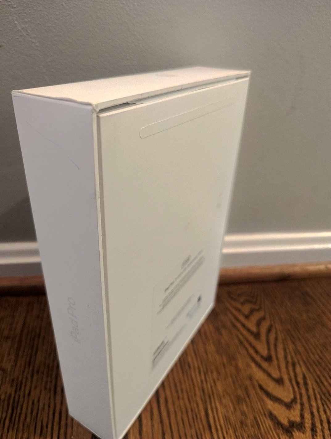Apple iPad Pro 11-inch 512GB Space Gray Unlocked - Used image 2