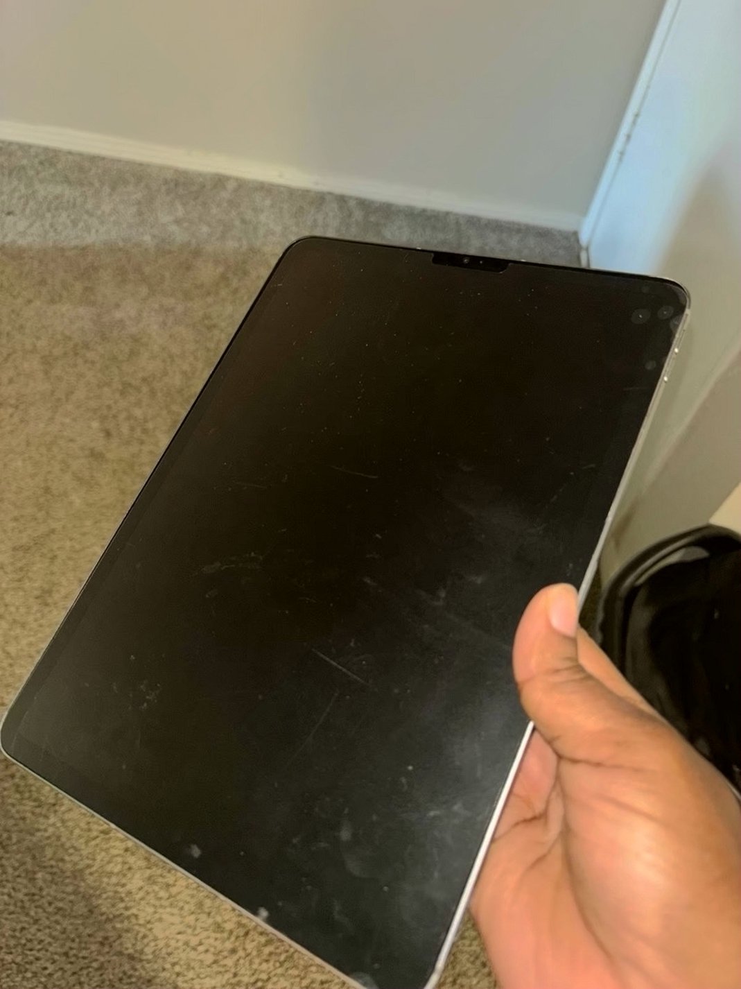 Apple iPad Pro 4th Generation 1TB Space Gray Unlocked - Used image 3