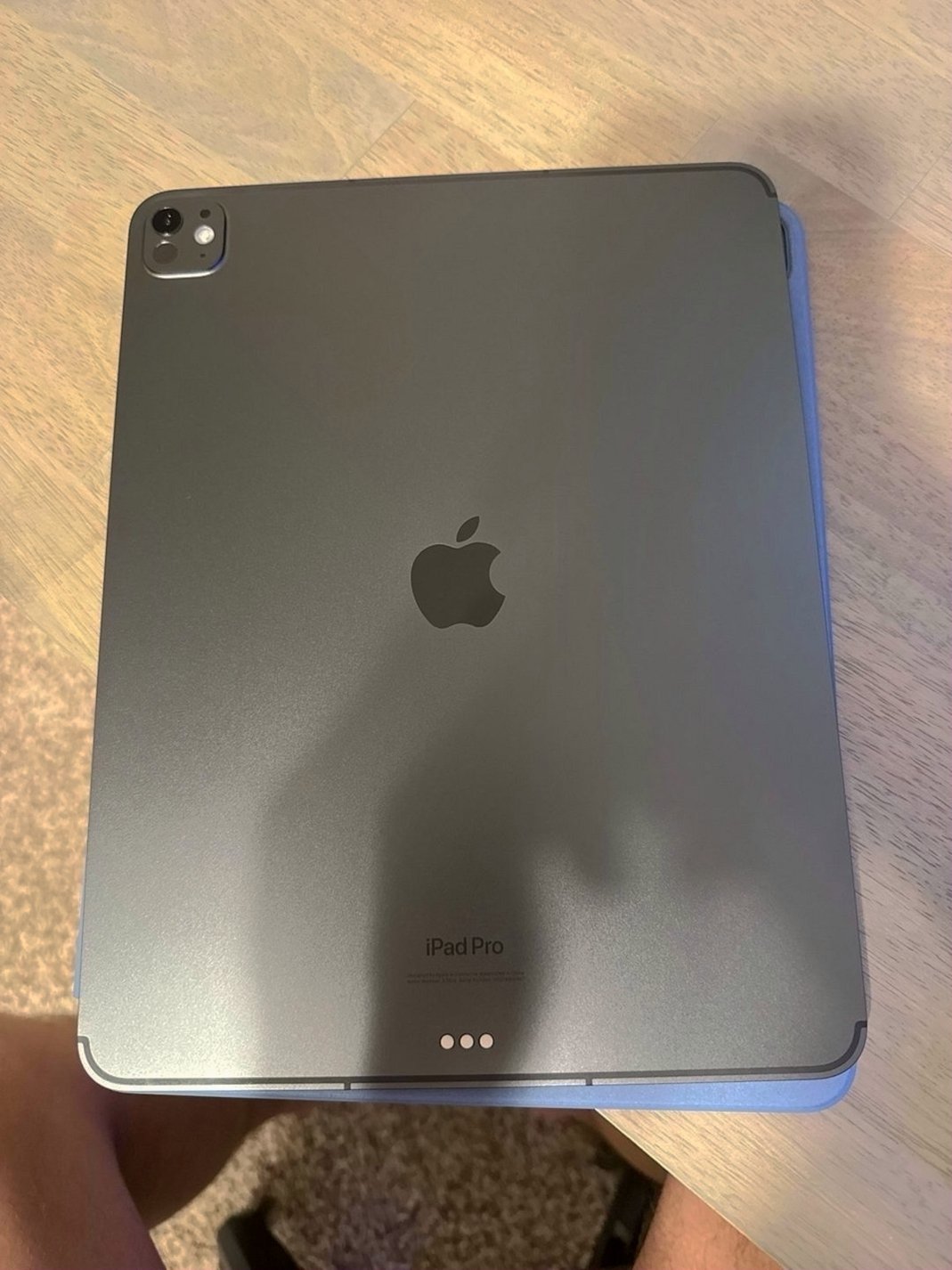 Apple iPad Pro M4 256GB Silver Unlocked - Used image 3