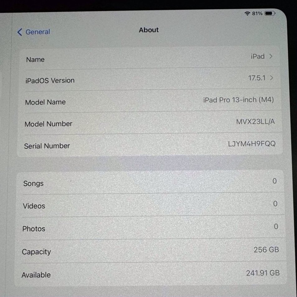 Apple iPad Pro 13 inch M4 256GB Space Black Unlocked - Used image 4