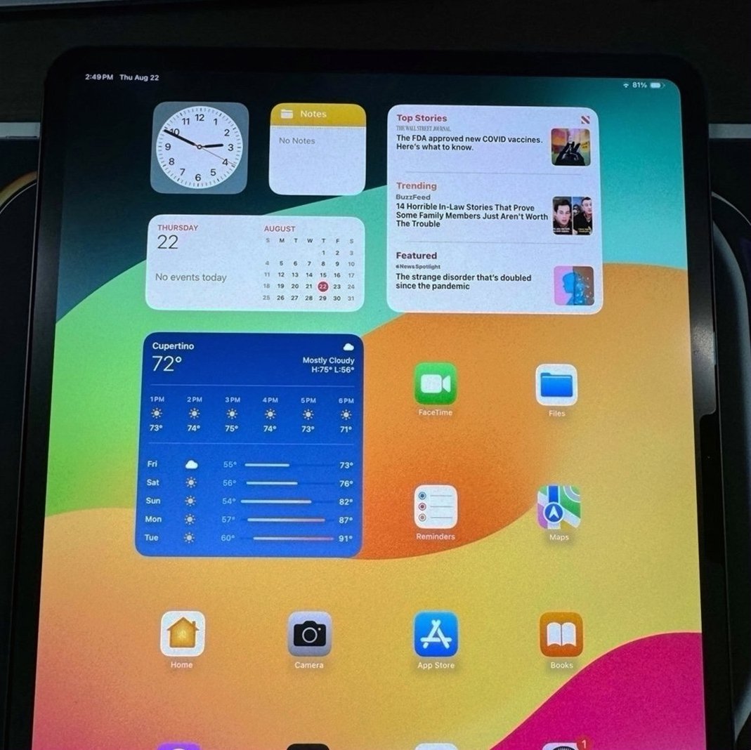 Apple iPad Pro 13 inch M4 256GB Space Black Unlocked - Used image 5
