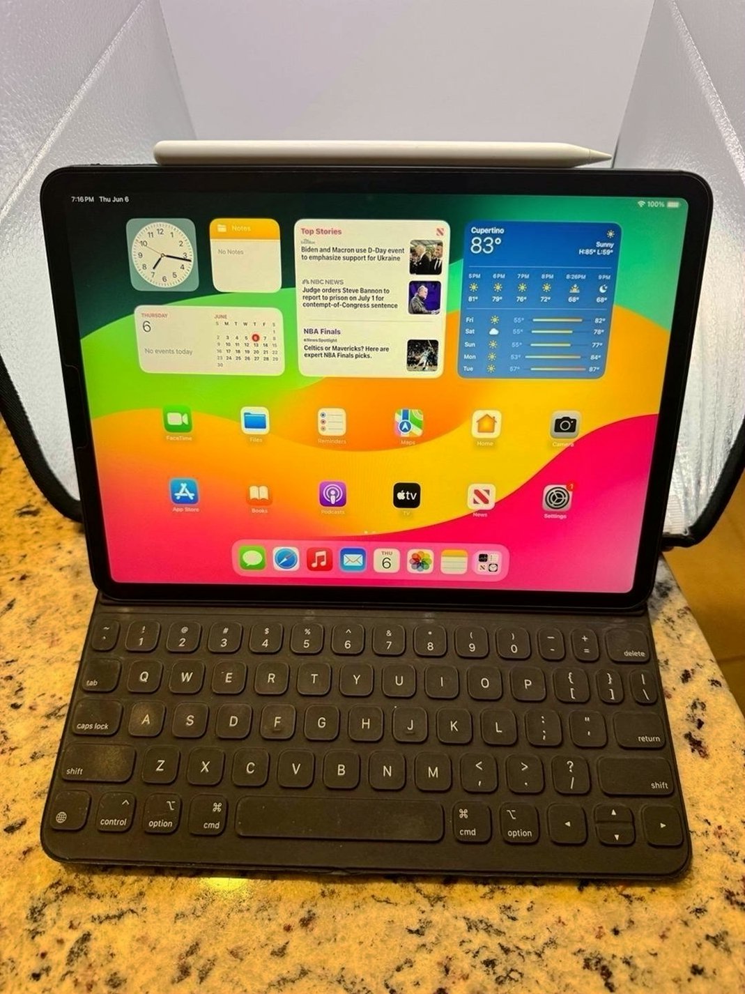 Apple iPad Pro 11 inch 2nd Generation 128GB Space Gray Unlocked - Used