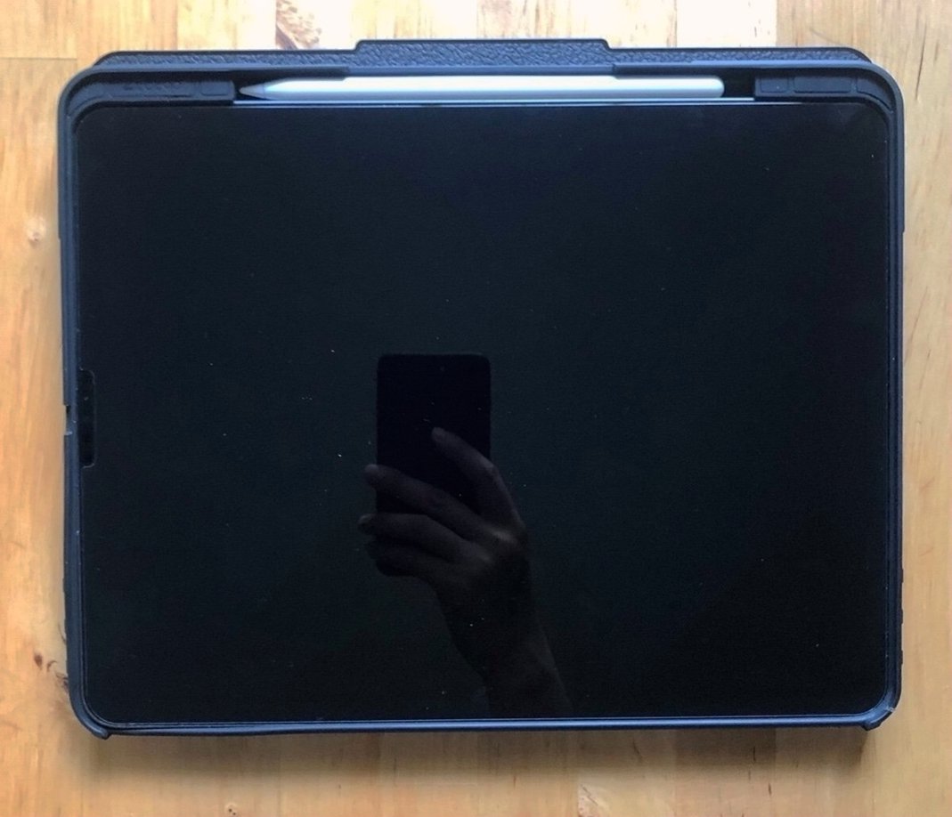 Apple iPad Pro 5th Generation 256GB Unlocked - Used image 5