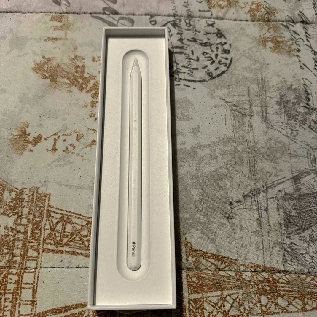 Apple iPad Pro 12.9 128GB Space Gray Unlocked - Used image 2