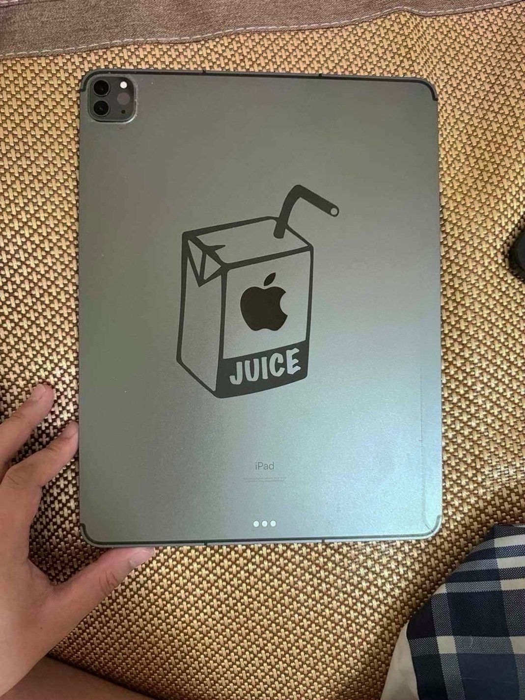 Apple iPad Pro 12.9" 128GB Space Gray Unlocked - Used image 3