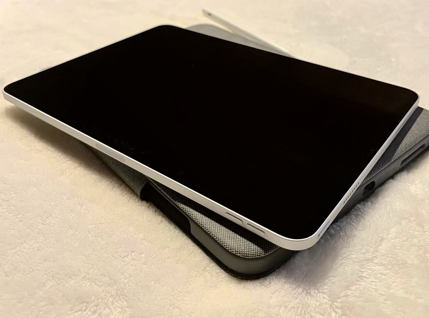 Apple iPad Pro 11inch 3rd Generation 512GB Unlocked - Used image 5