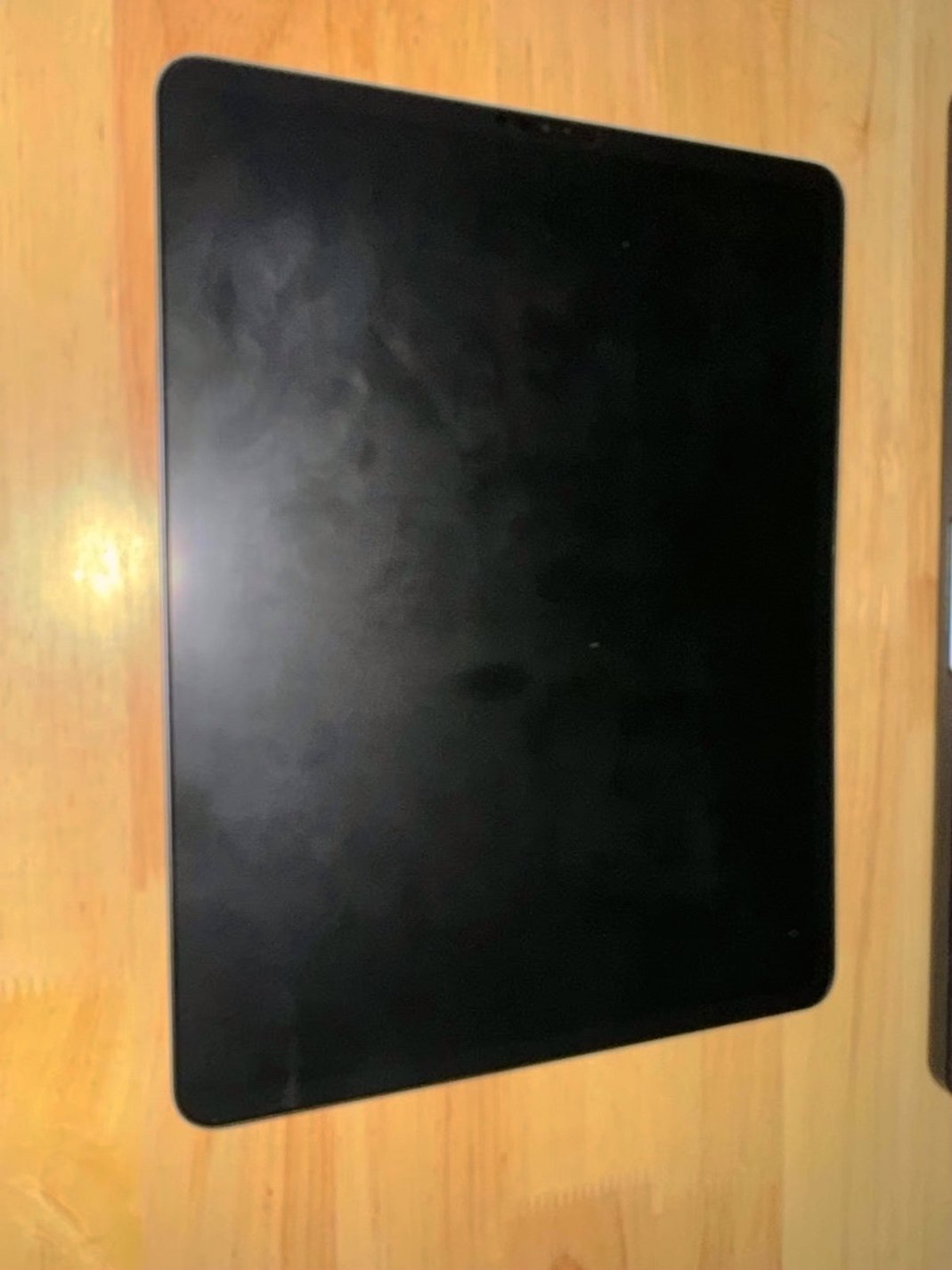 Apple iPad Pro 12.9 Inch 5th Gen 126GB Unlocked - Used image 3
