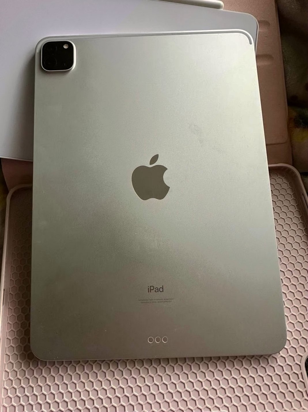 Apple iPad Pro 3rd Generation 11 inch 128GB Unlocked - Used image 5