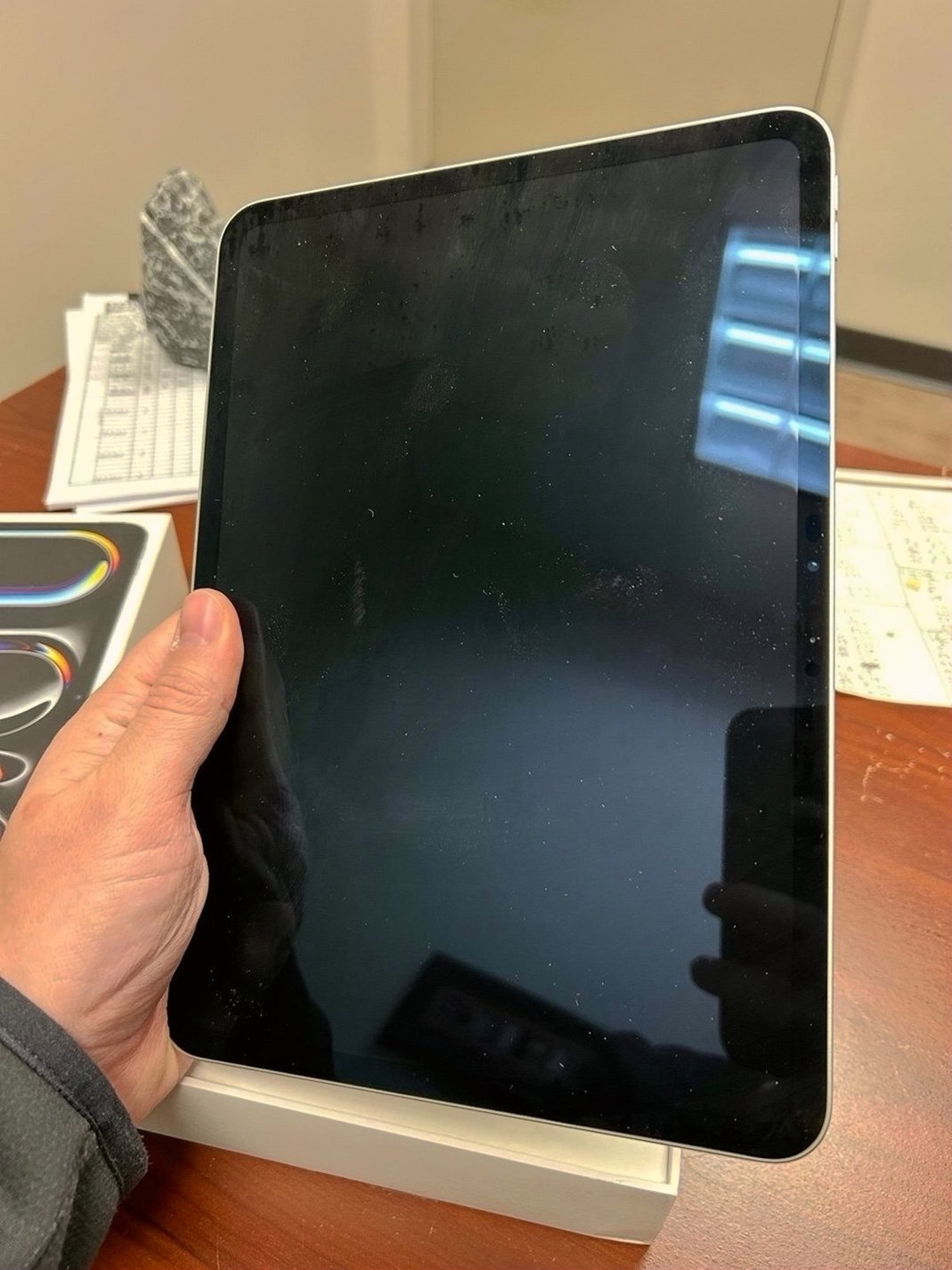 Apple iPad Pro 11-inch (M4) 256GB Unlocked - Used image 2