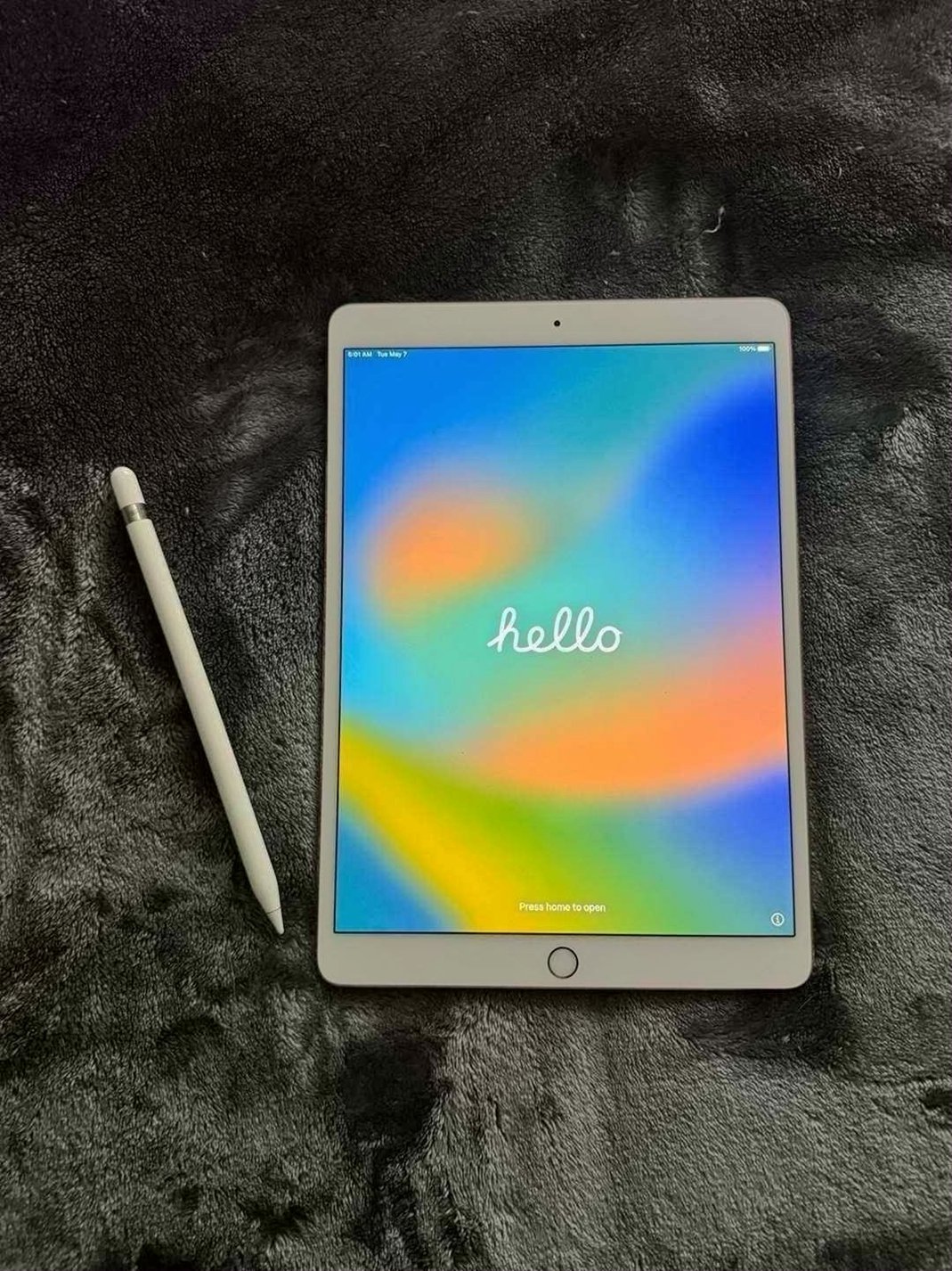 Apple iPad Pro 10.5 64GB Rose Gold Unlocked - Used