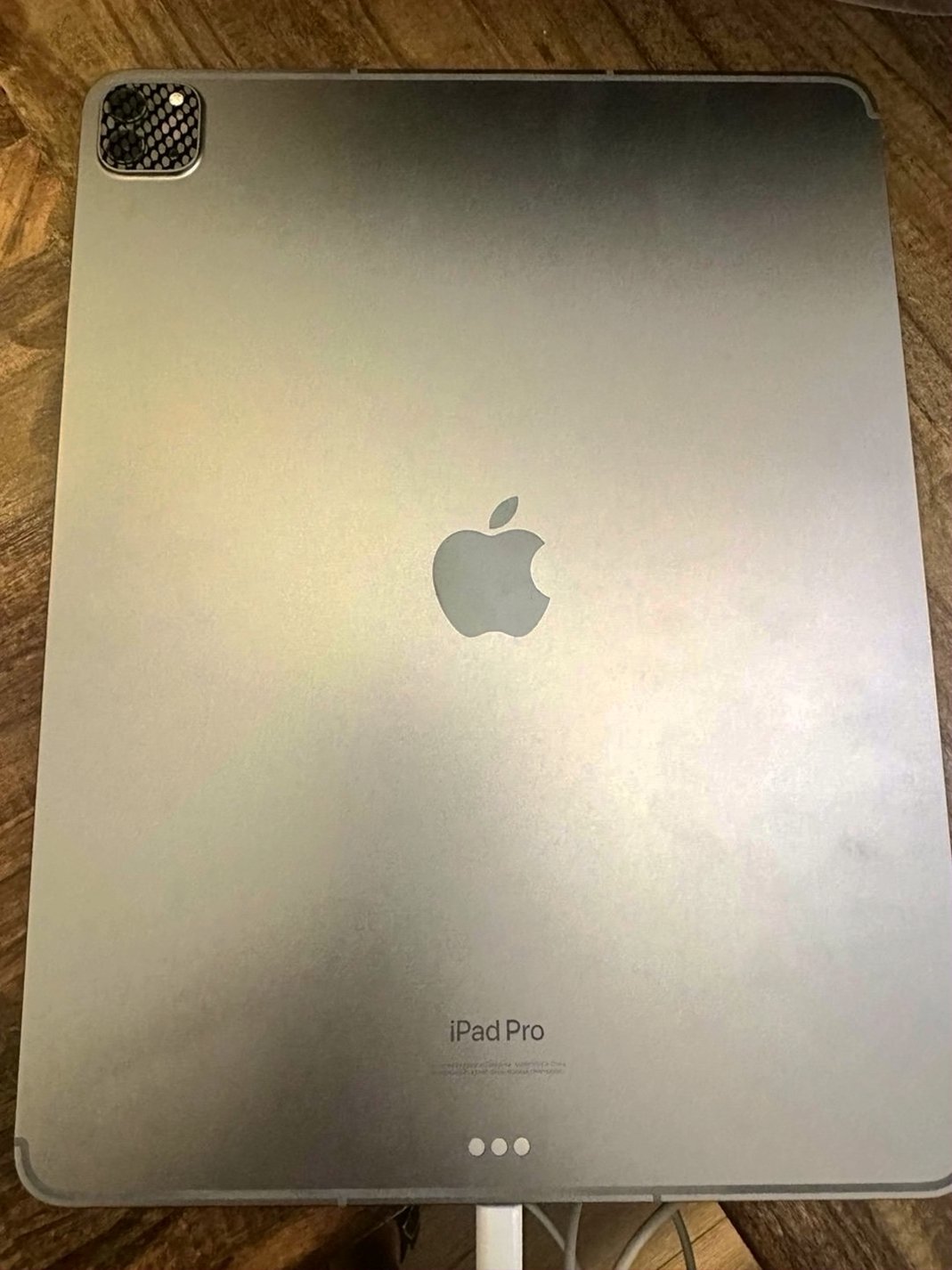Apple iPad Pro 6th Generation 128GB Gray Unlocked - Used image 2