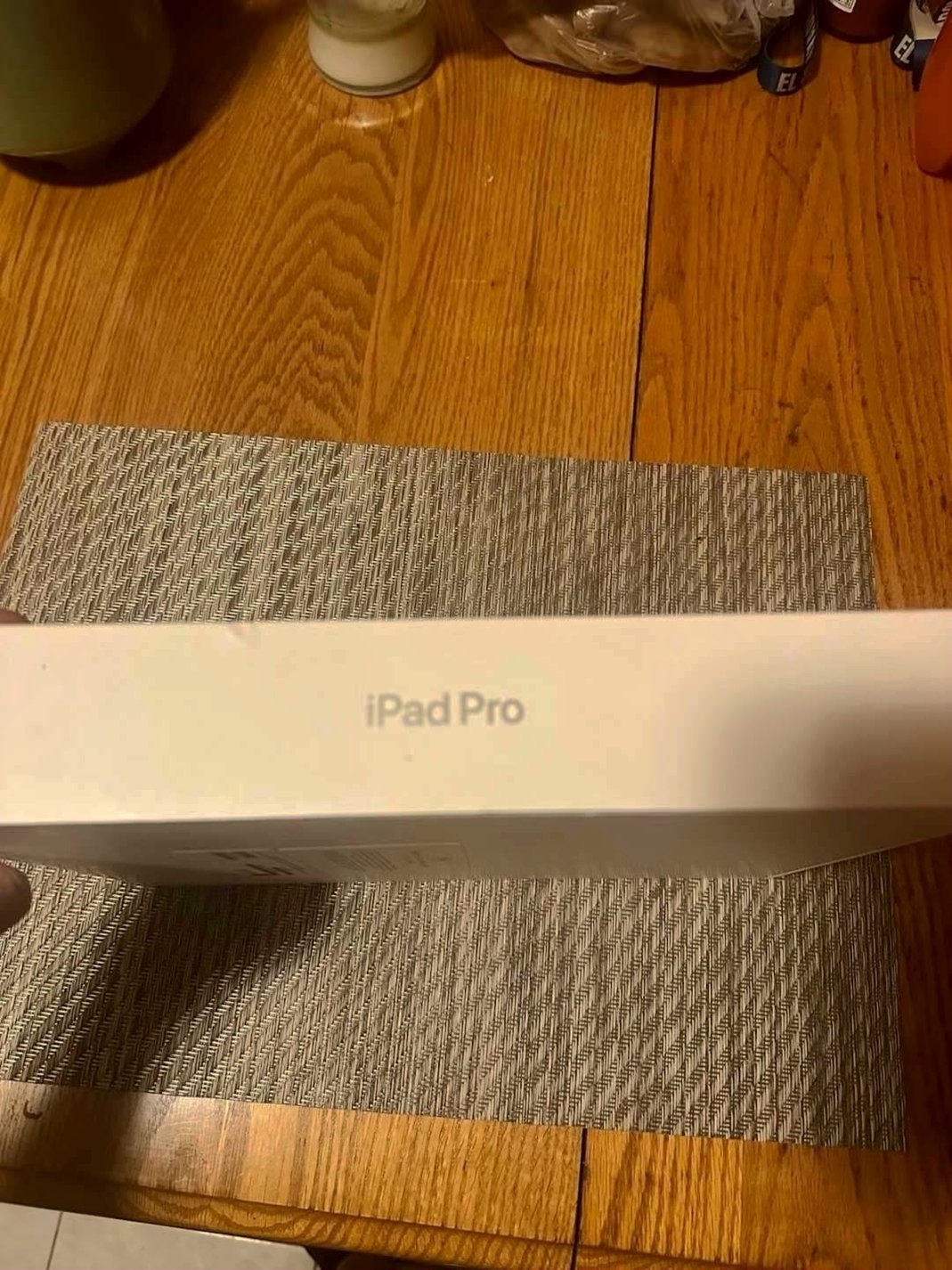 Apple iPad Pro 5th Generation 128GB Silver Unlocked - Used image 4