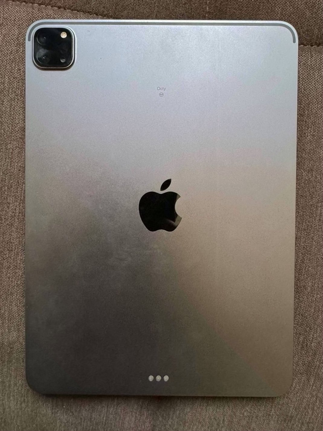 Apple iPad Pro 11 inch 256GB Space Gray Unlocked - Used image 2