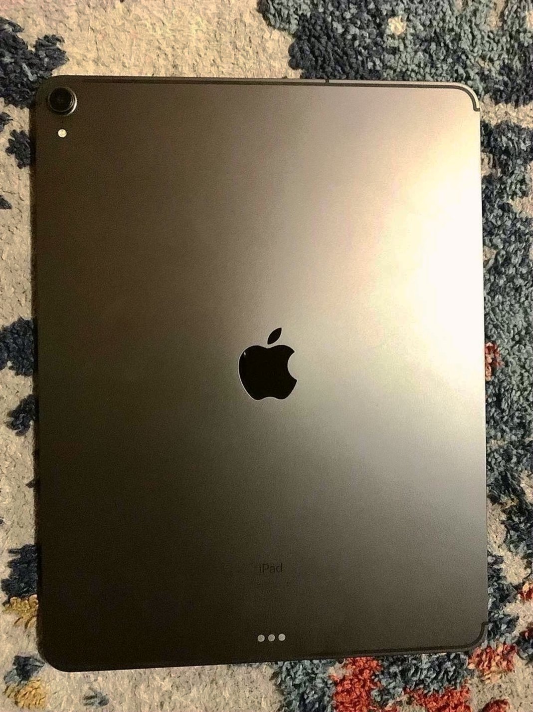 Apple iPad Pro 3rd Generation 64GB Space Gray Unlocked - Used image 5