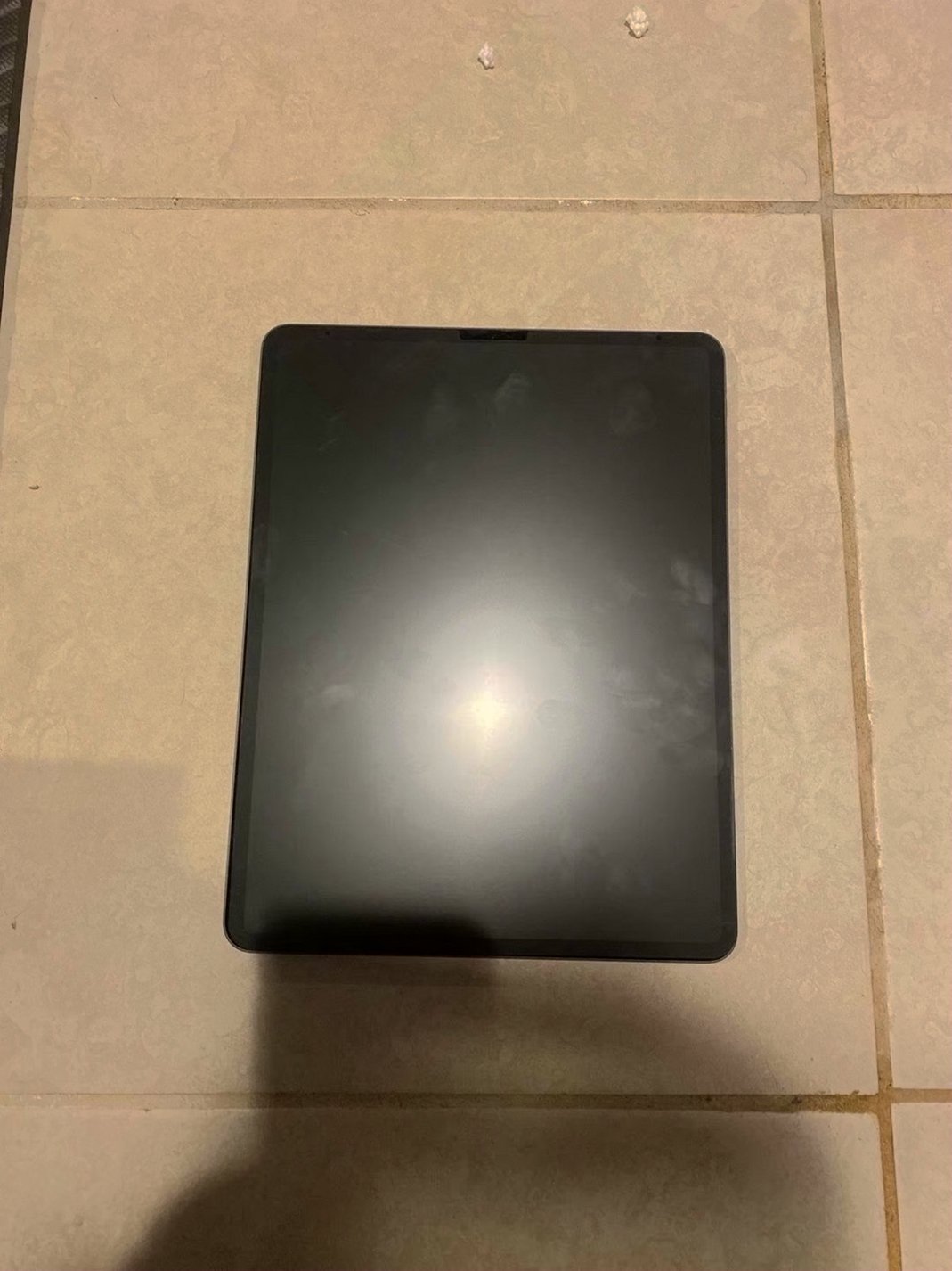 Apple iPad Pro 4th Gen 128GB Space Gray Unlocked - Used image 3