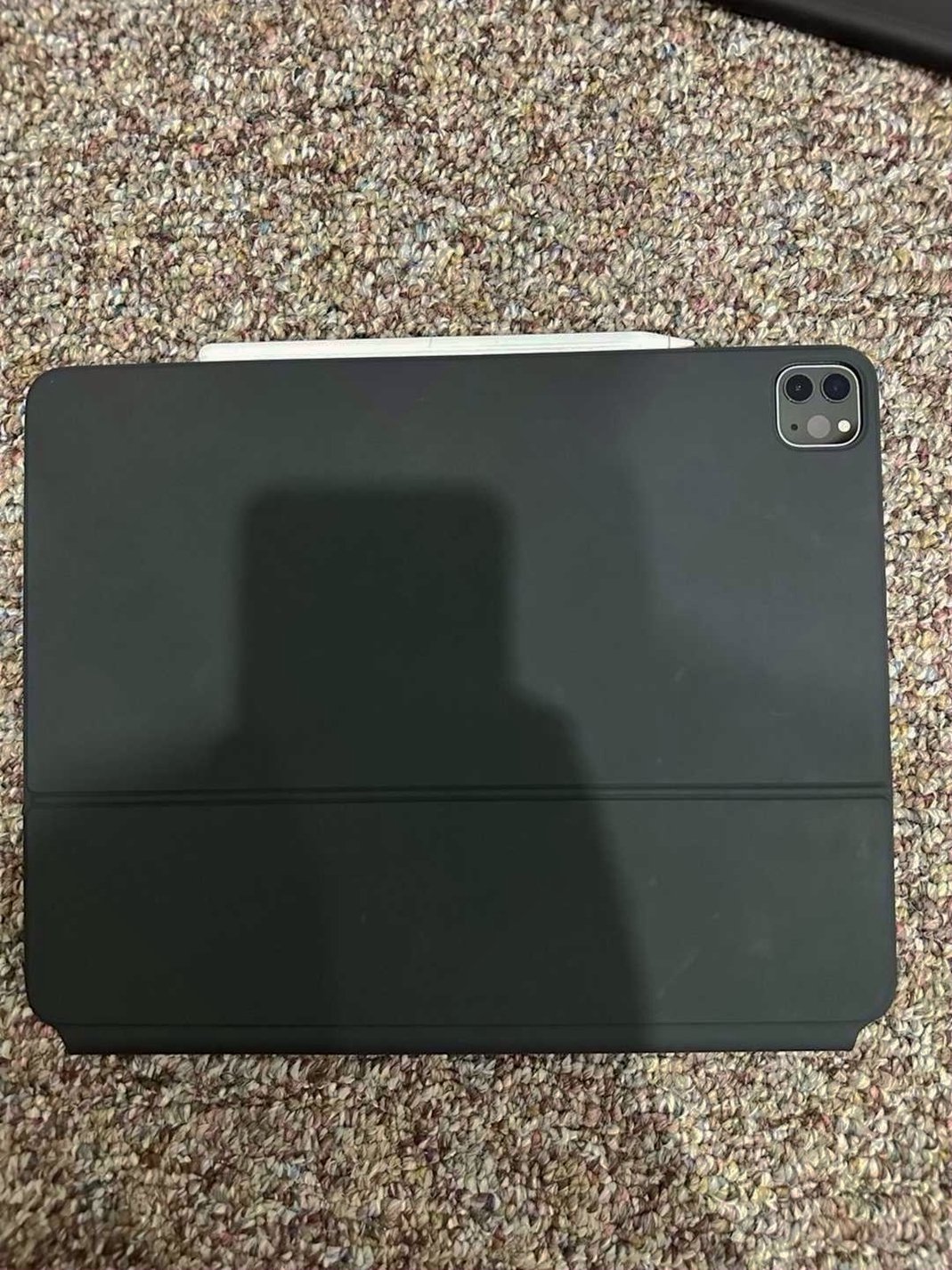 Apple iPad Pro 6th Generation 128GB Unlocked - Used image 2