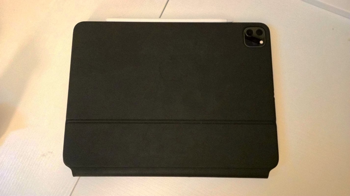 Apple iPad Pro 3rd Gen 128GB Space Gray WiFi Only Unlocked - Used image 3