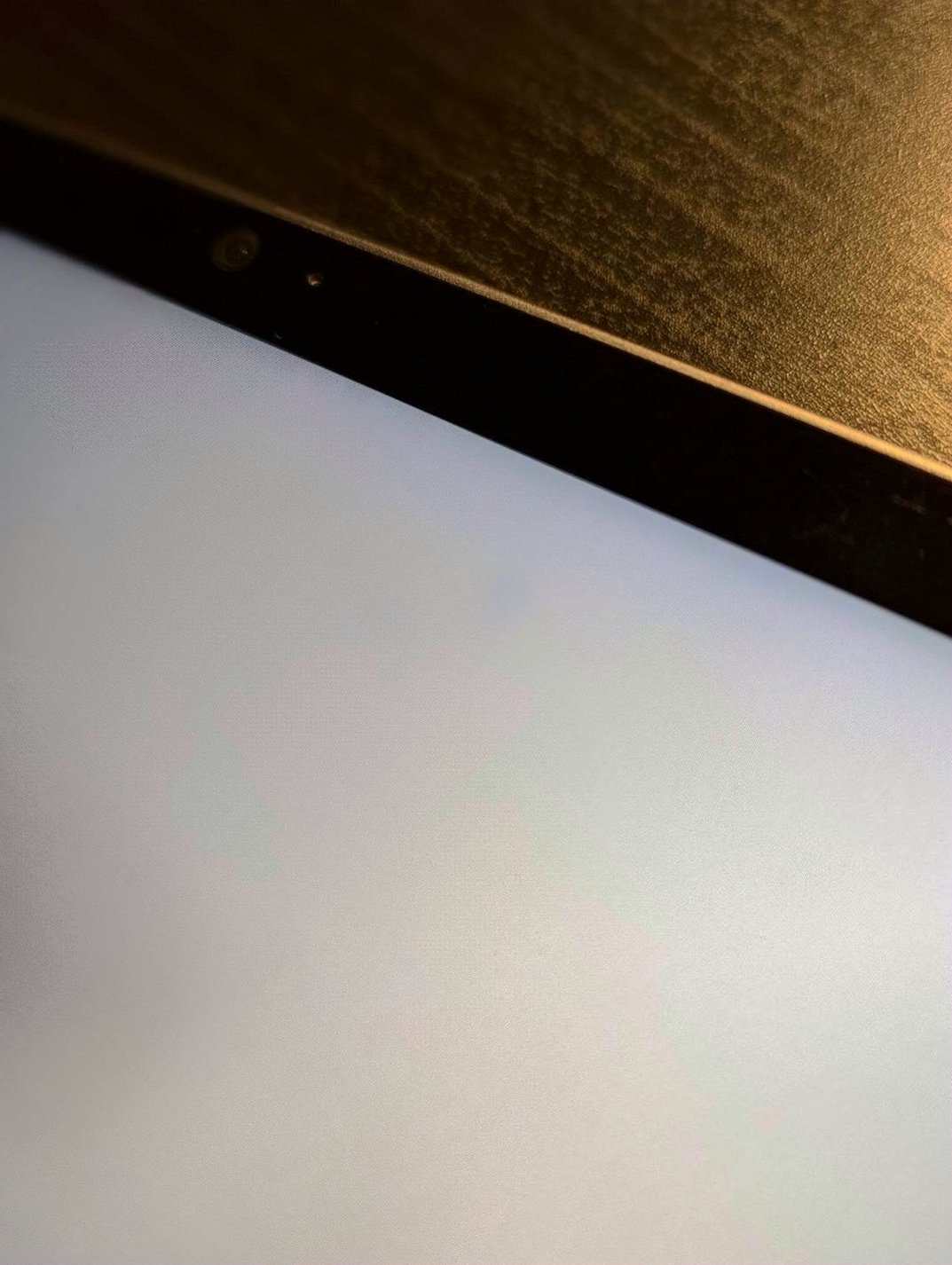 Apple iPad Pro (5th Gen) 512GB Silver Unlocked - Used image 2