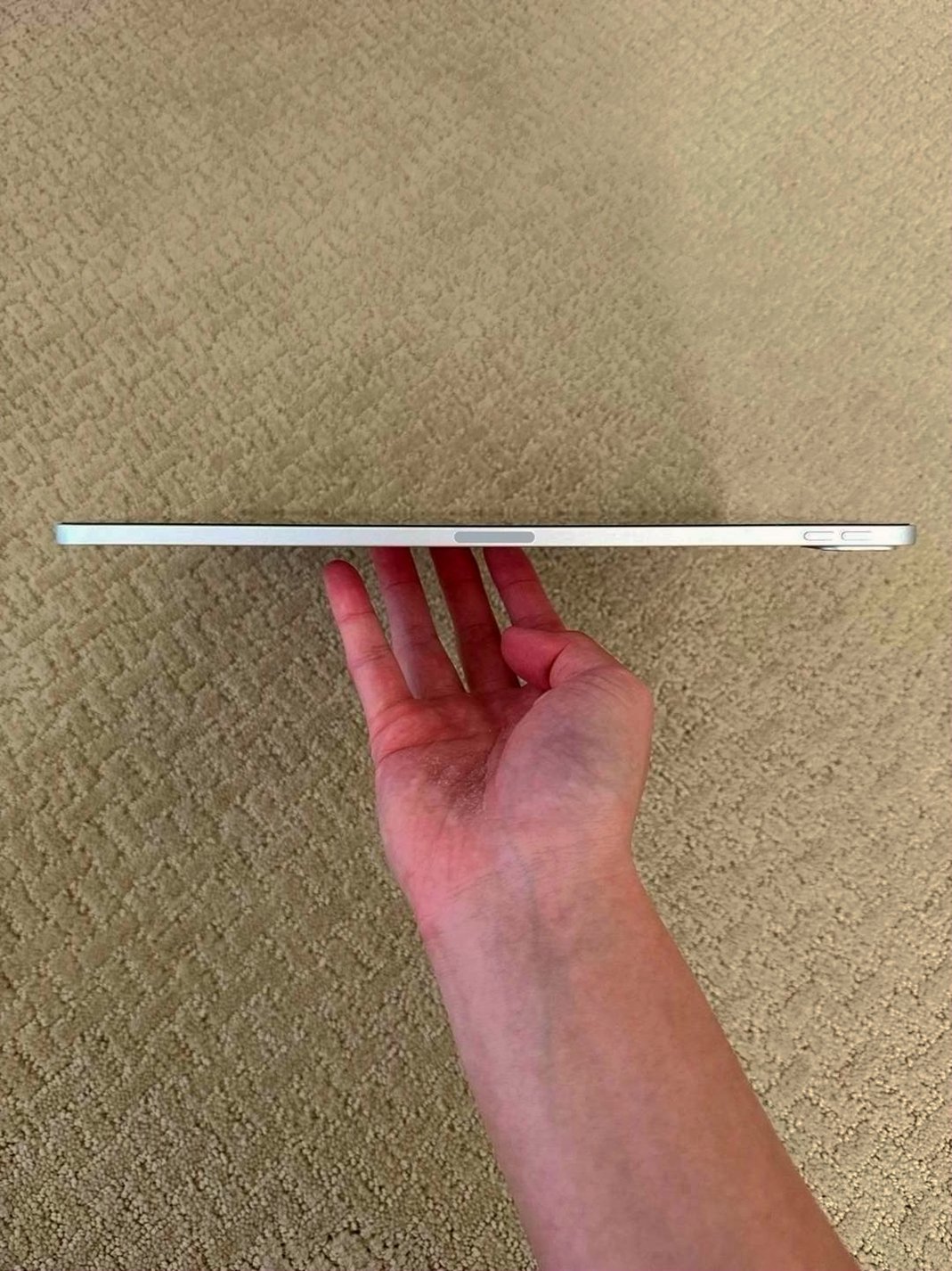 Apple iPad Pro 12.9 inch 128GB Silver Unlocked - Used image 3