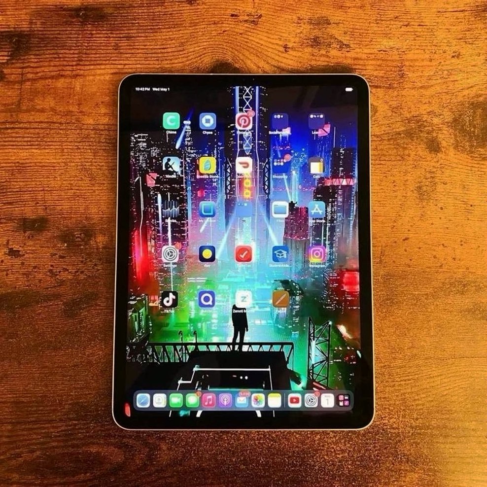 Apple iPad Pro 11 64GB Silver Unlocked - Used