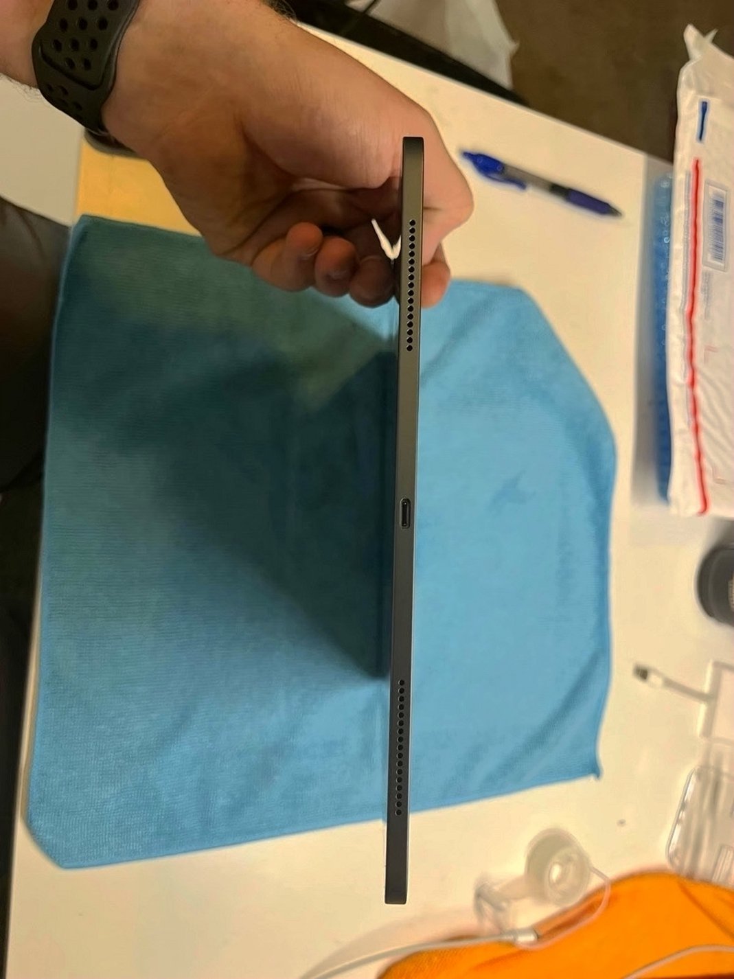 Apple iPad Pro 12.9 128GB WiFi Unlocked - Used image 5