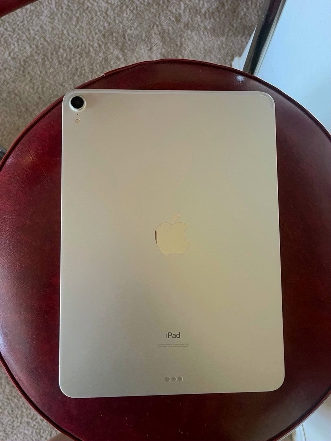 Apple iPad Pro 11 inch 64GB Gray Unlocked - Used image 3