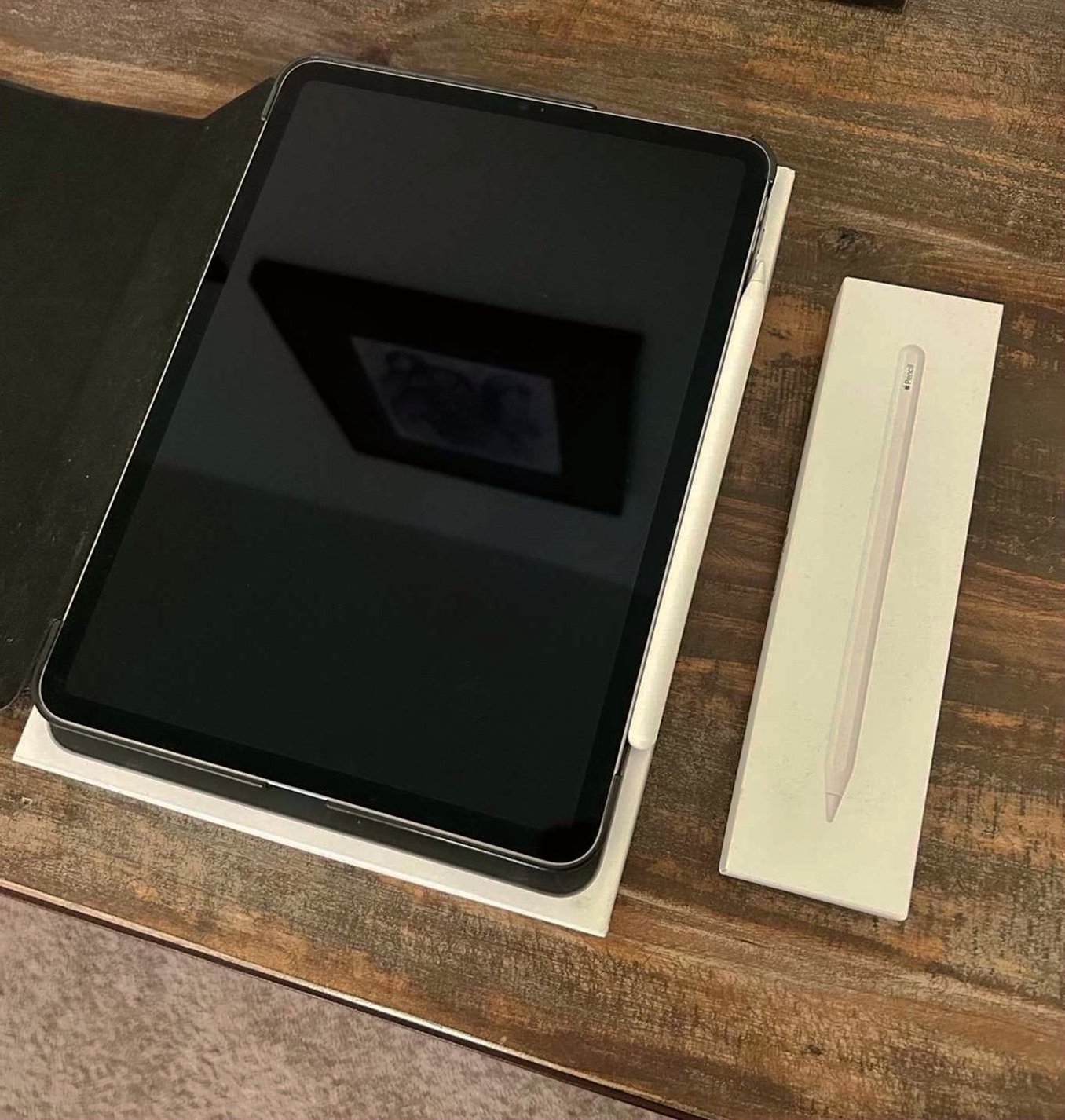 Apple iPad Pro 11-inch 256GB Wi-Fi Unlocked - Used