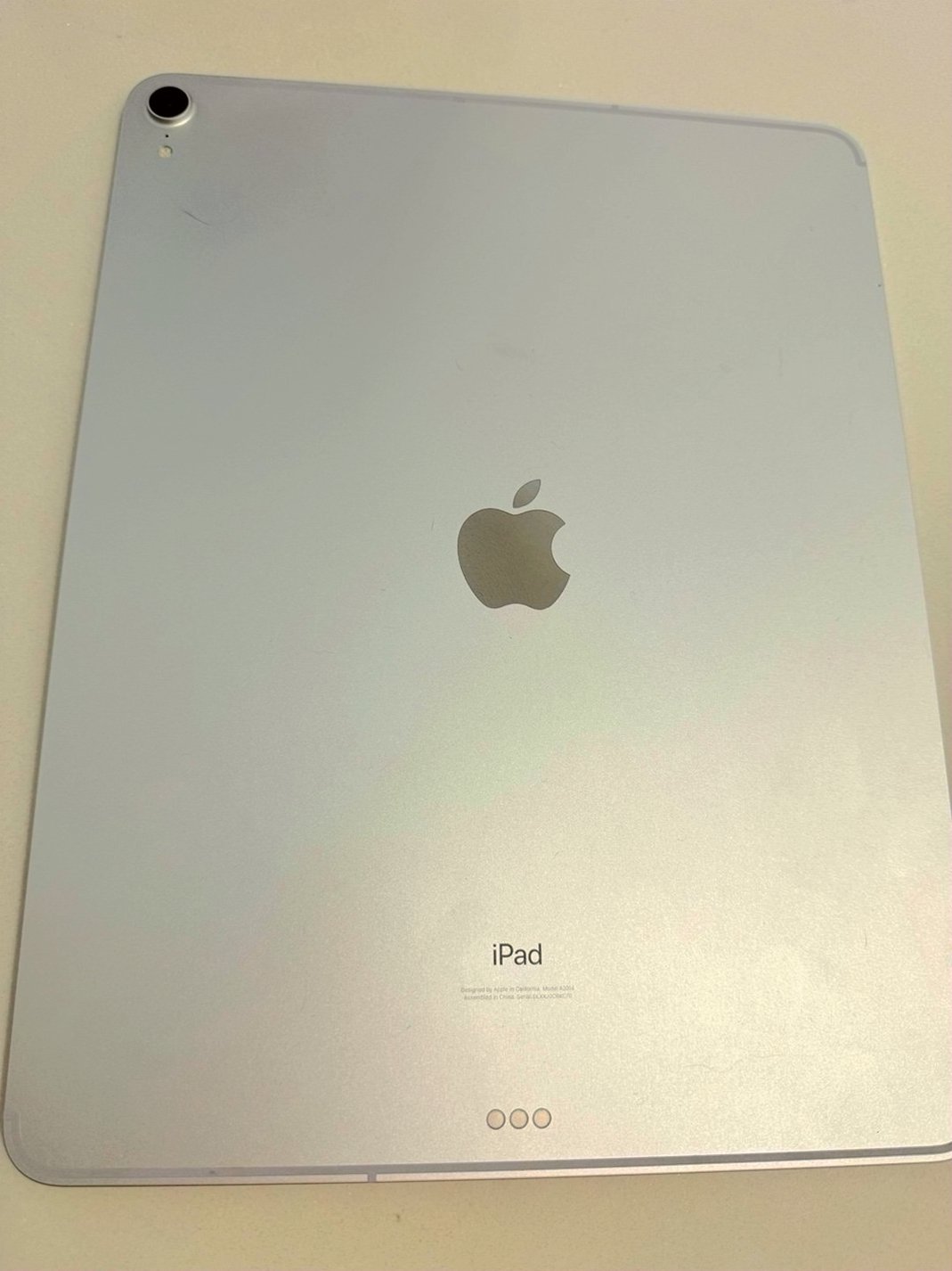 Apple iPad Pro 12.9" 3rd Generation 1TB Silver Cellular Unlocked - Used image 3