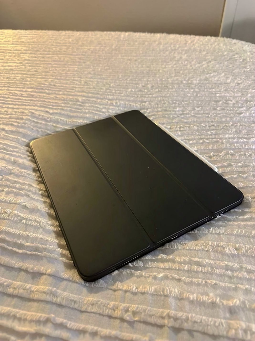 Apple iPad Pro 12.9” 3rd Generation 256GB Unlocked - Used image 2