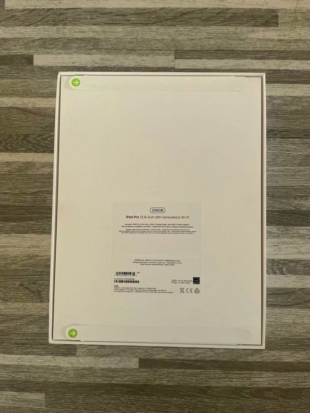 Apple iPad Pro 12.9-inch 256GB Space Grey Unlocked - Used image 2