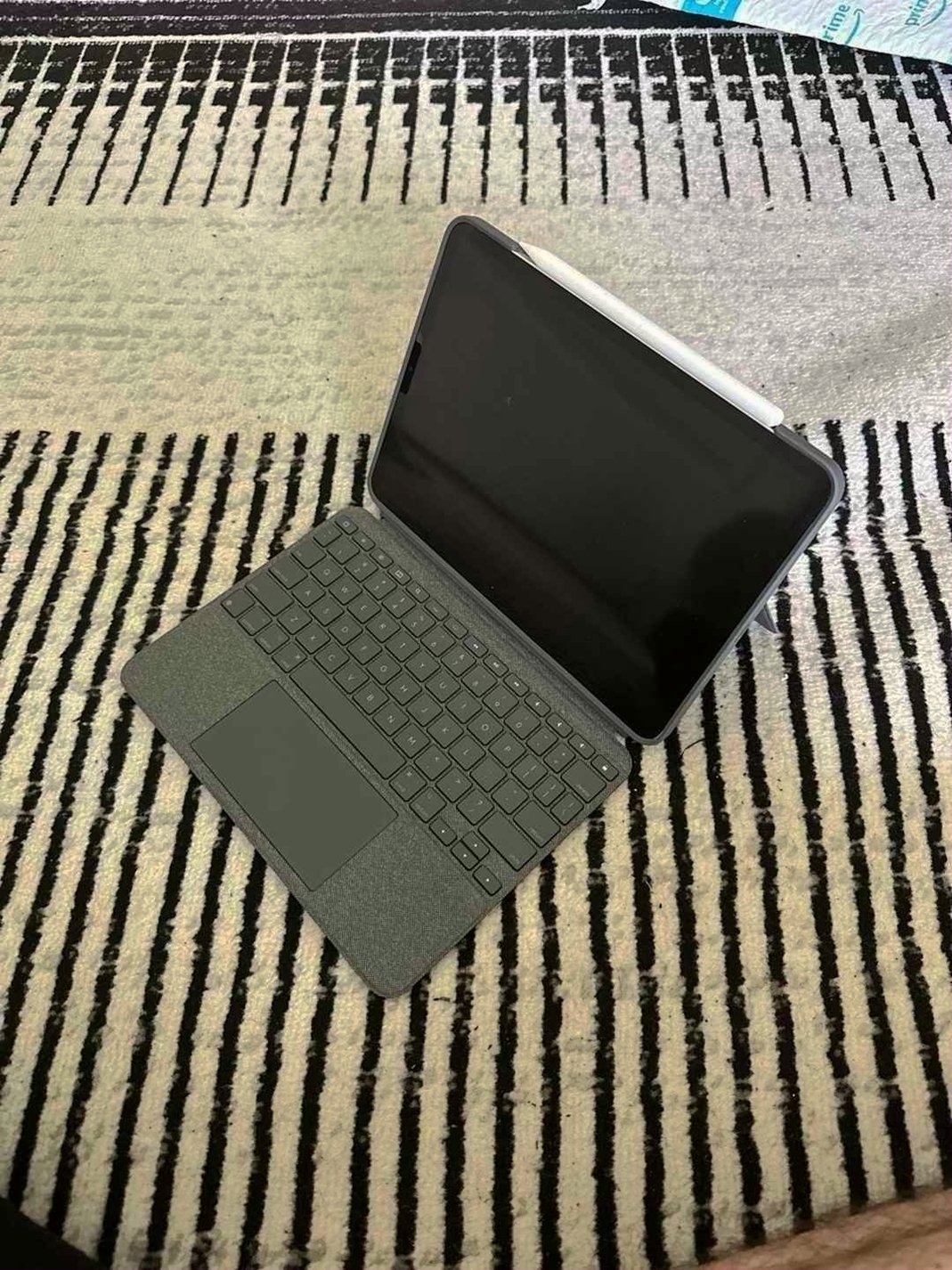 Apple iPad Pro 11 inch 128GB Silver Unlocked - Used image 3