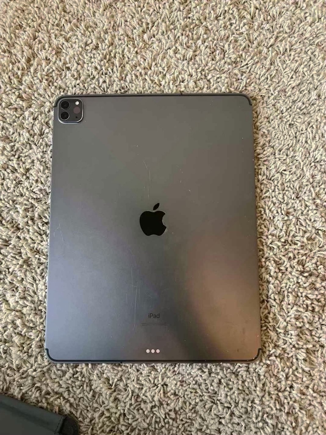 Apple iPad Pro 4th Generation 256GB Unlocked - Used image 2