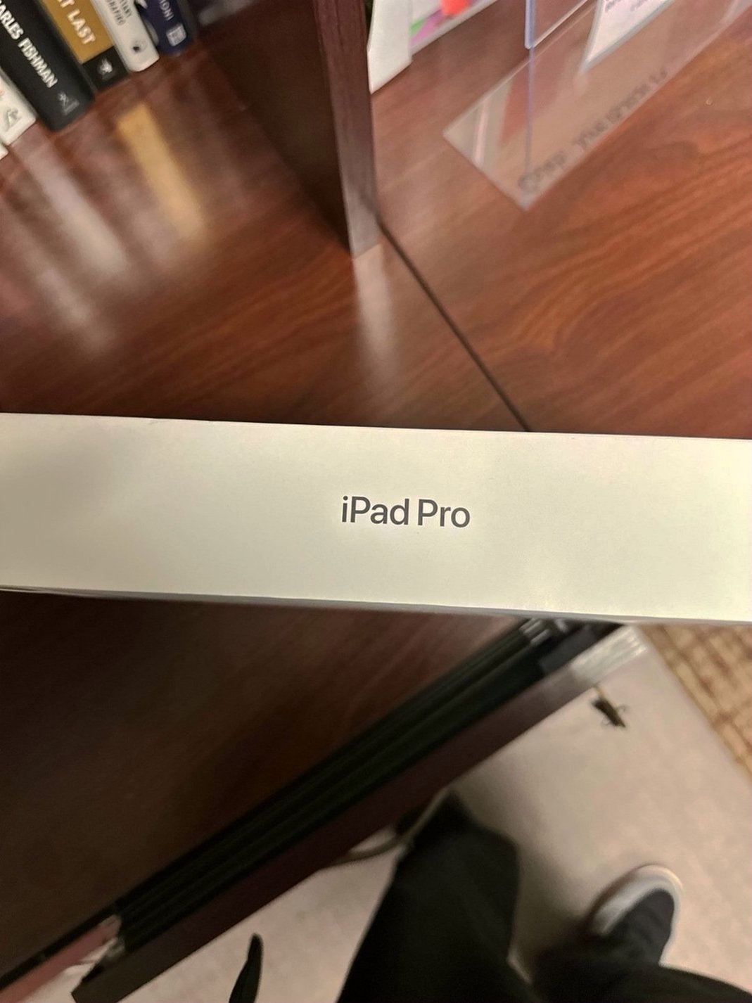 Apple iPad Pro 11 inch M4 3T82 3T Unlocked - Used image 2