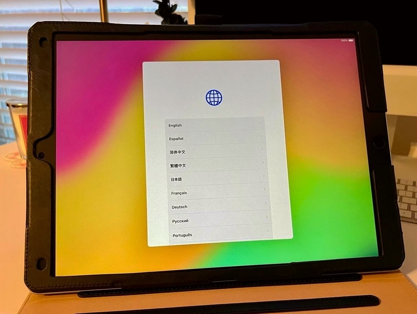 Apple iPad Pro 2nd Generation 64GB Space Gray Unlocked - Used image 2