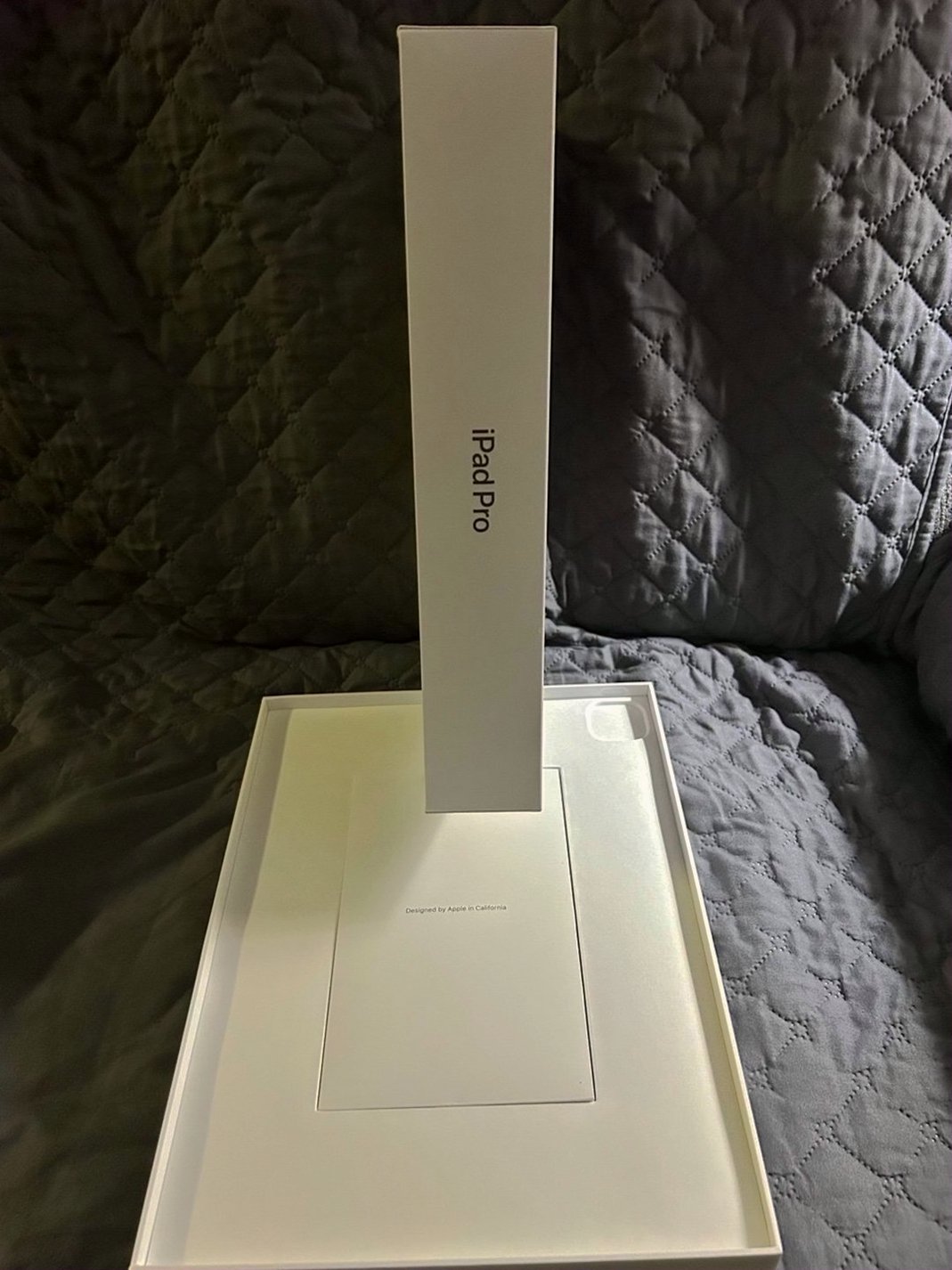 Apple iPad Pro 5th Generation 128GB Silver Unlocked - Used image 5