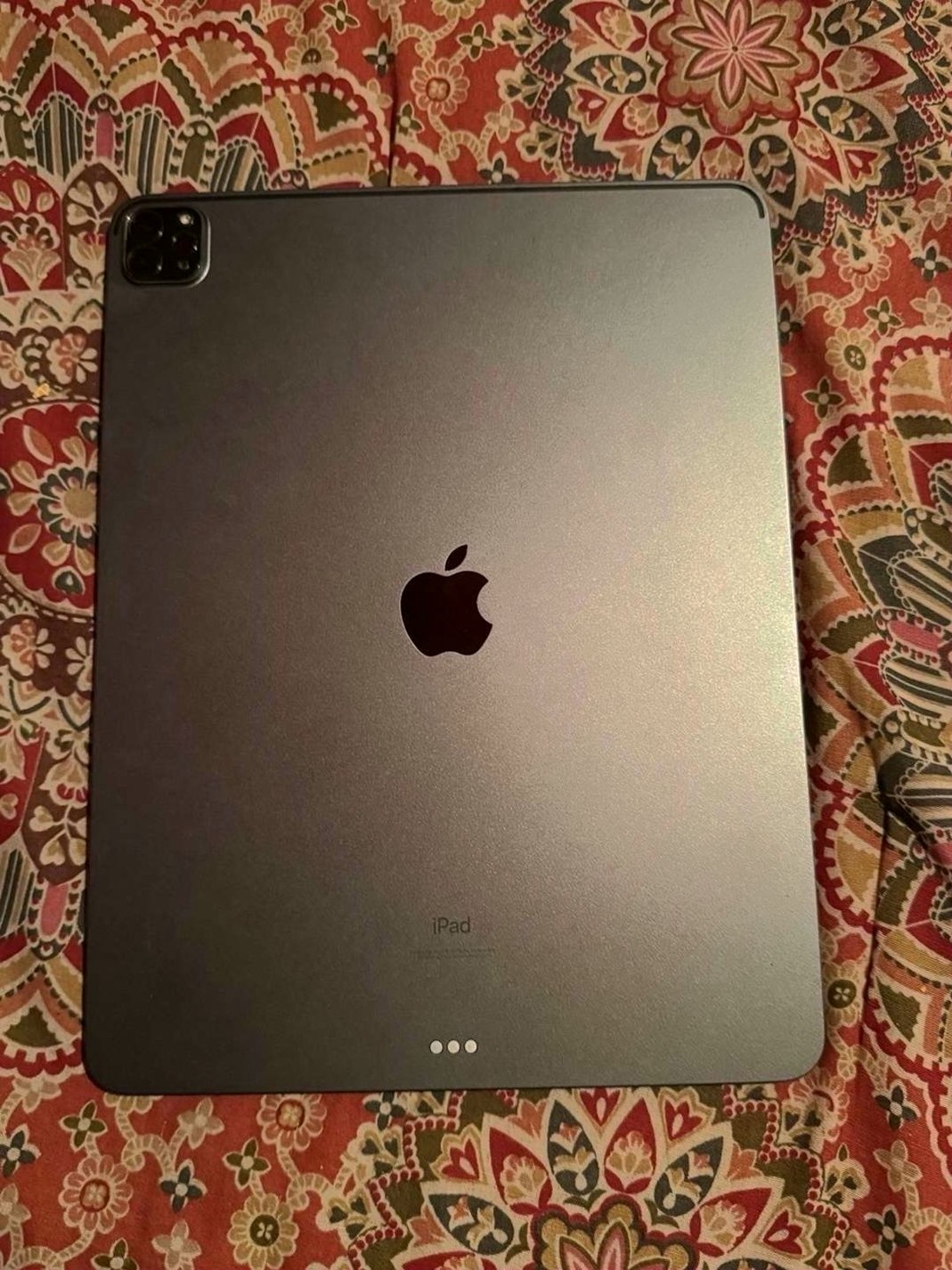 Apple iPad Pro 12.9 inch 128GB Silver Unlocked - Used image 4