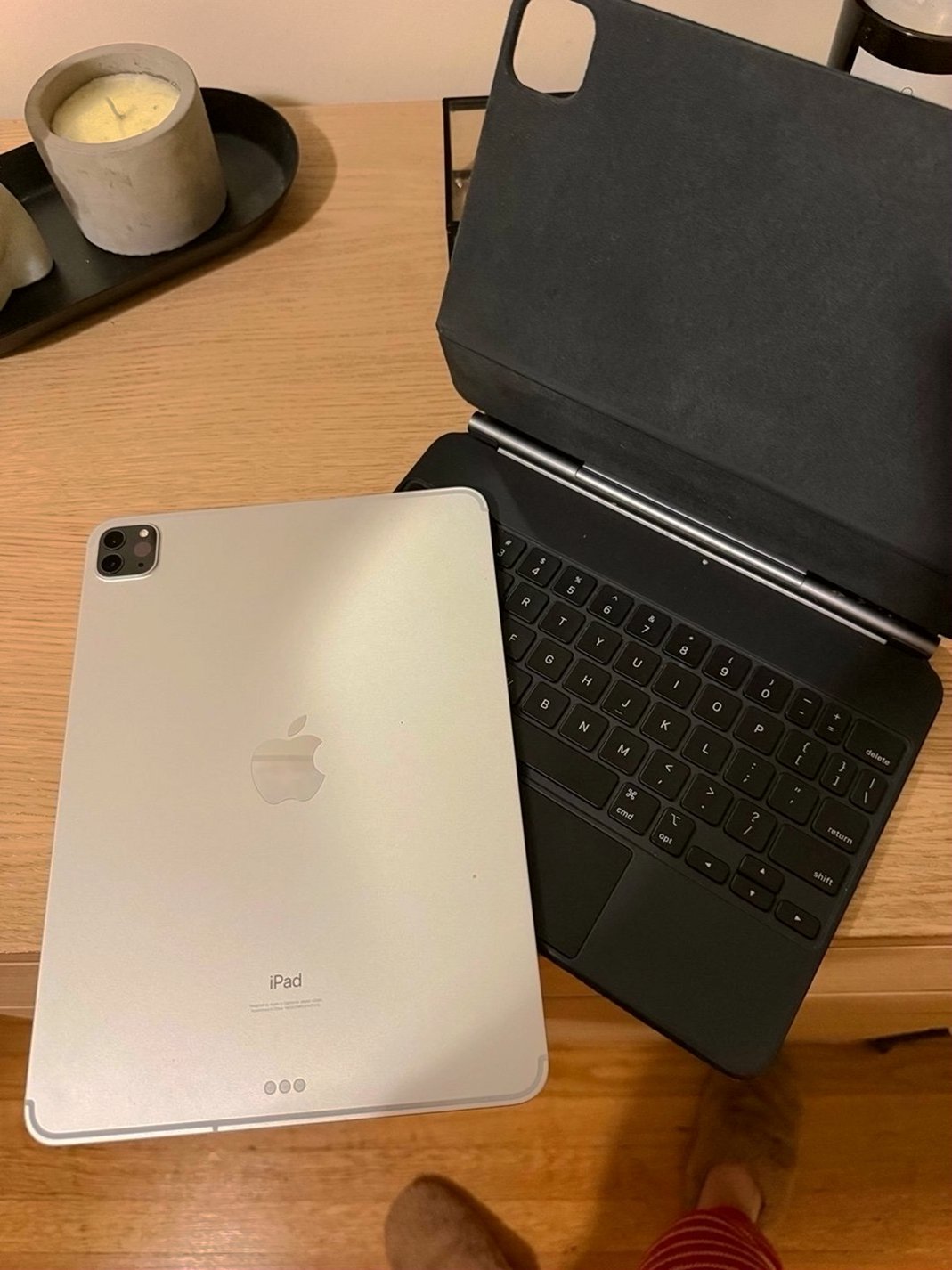 Apple iPad Pro 2 128GB Silver Unlocked - Used image 5