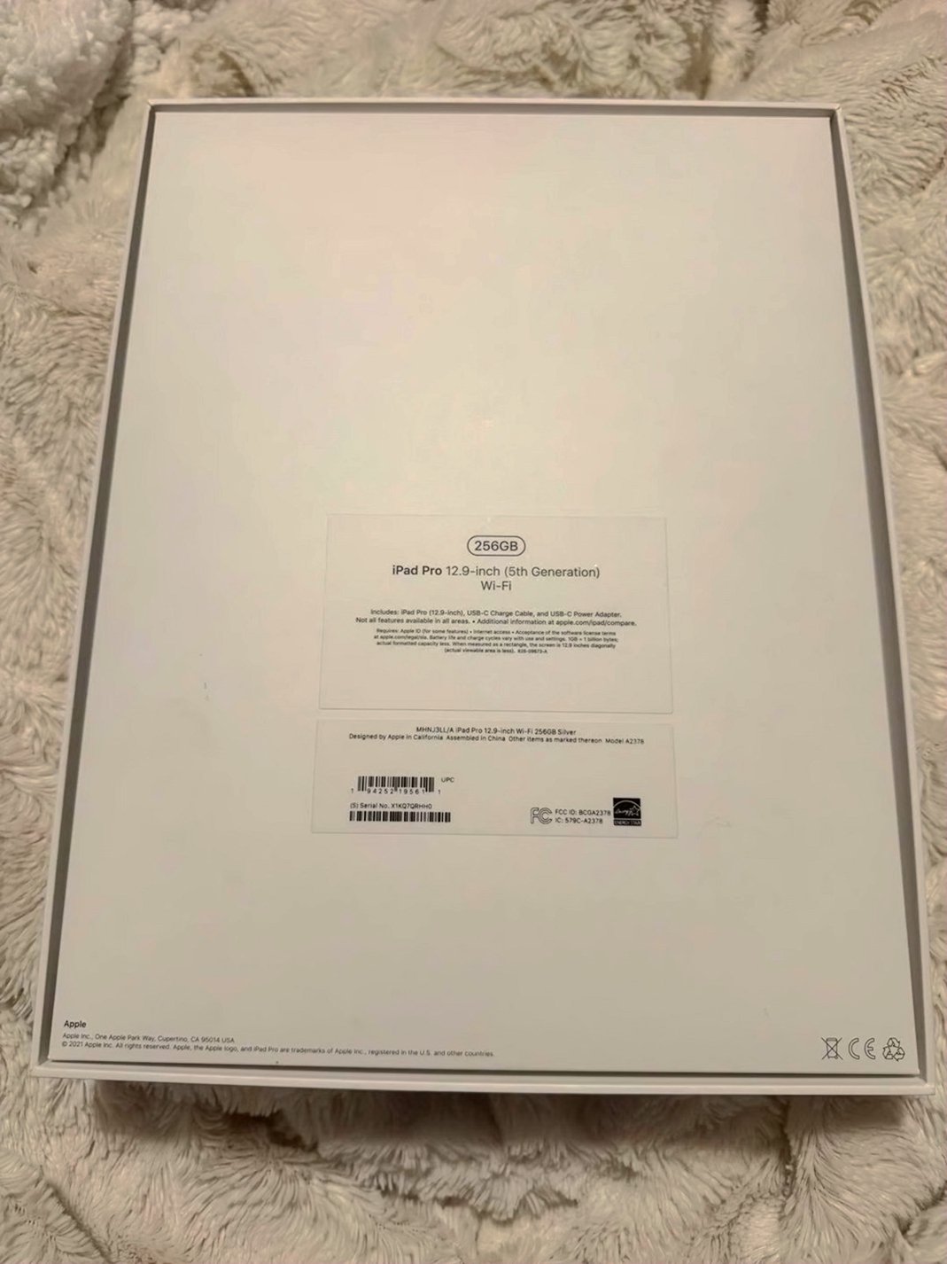 Apple iPad Pro 5th Generation 256GB Silver Gray Unlocked - Used image 3
