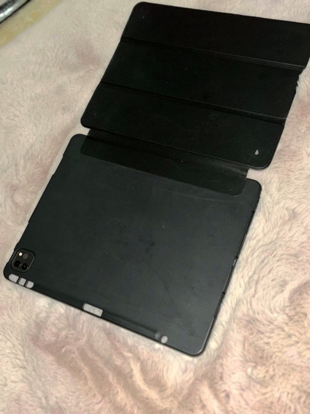 Apple iPad Pro 5th Generation 256GB Space Gray Unlocked - Used image 5