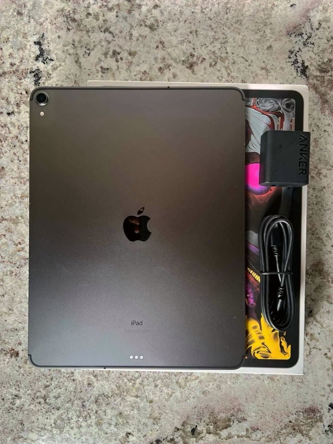 Apple iPad Pro 3rd Generation 256GB Space Gray Unlocked - Used B Grade image 3
