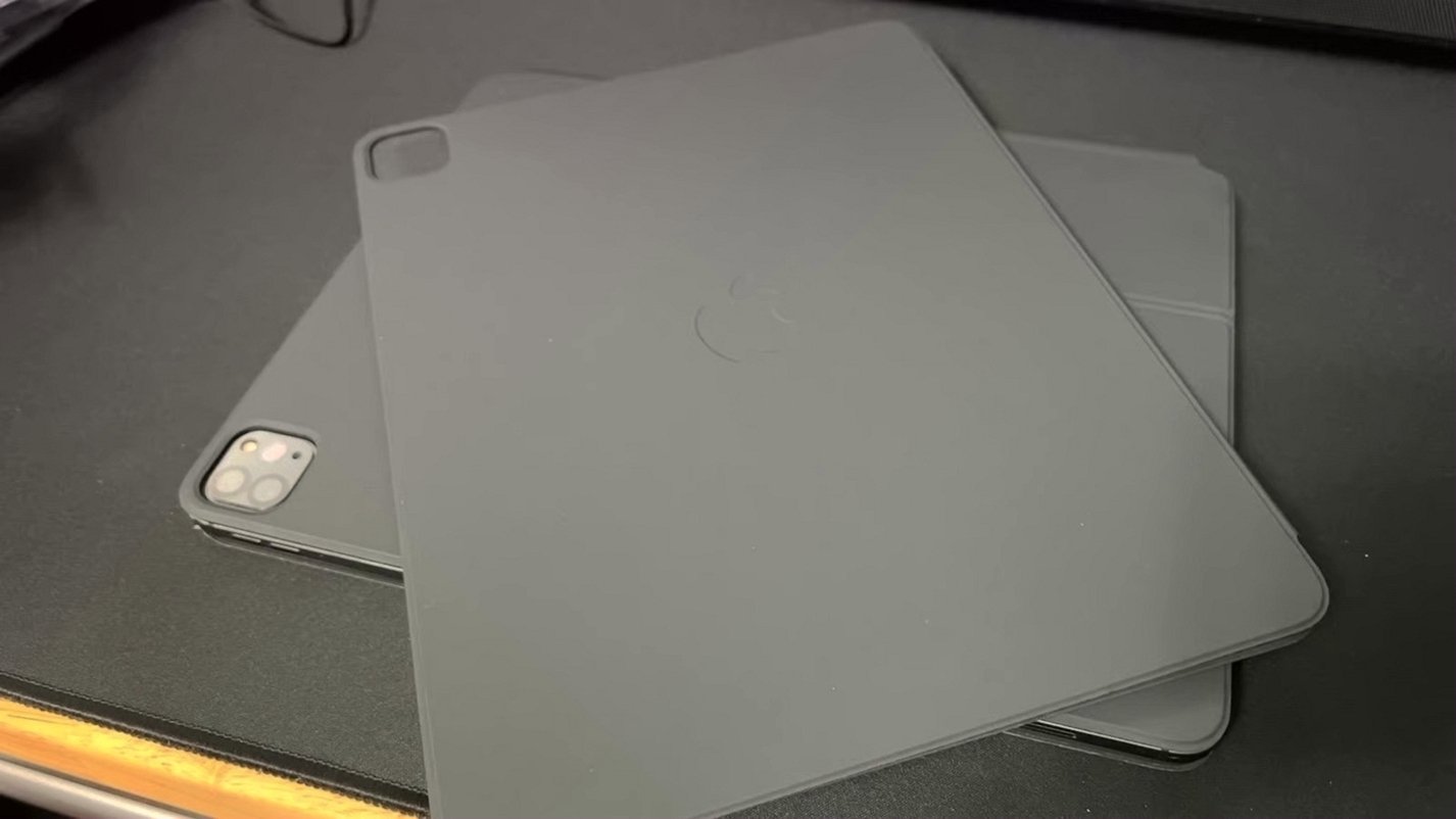 Apple iPad Pro 12.9 4th Generation 1TB Space Gray Unlocked - Used image 5