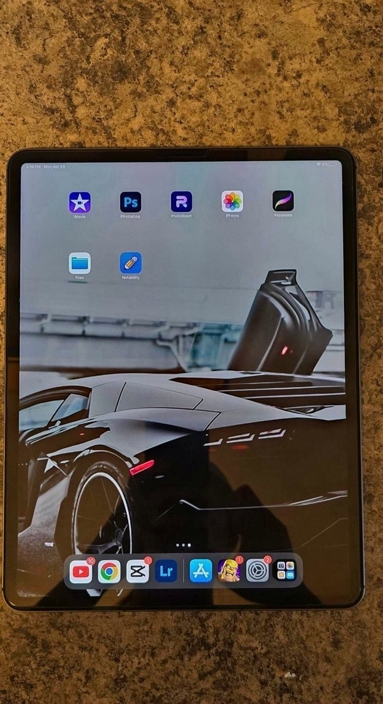 Apple iPad Pro 12.9in 256GB Space Gray Unlocked - Used
