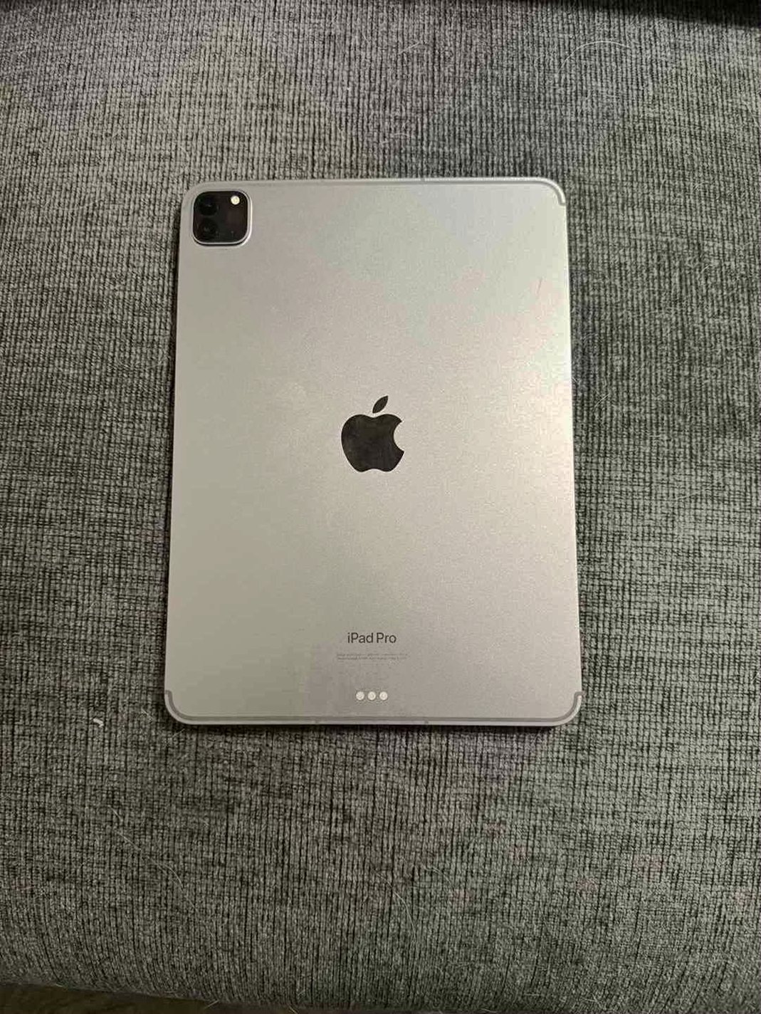 Apple iPad Pro 4th Generation 128GB Space Gray Unlocked - Used image 2